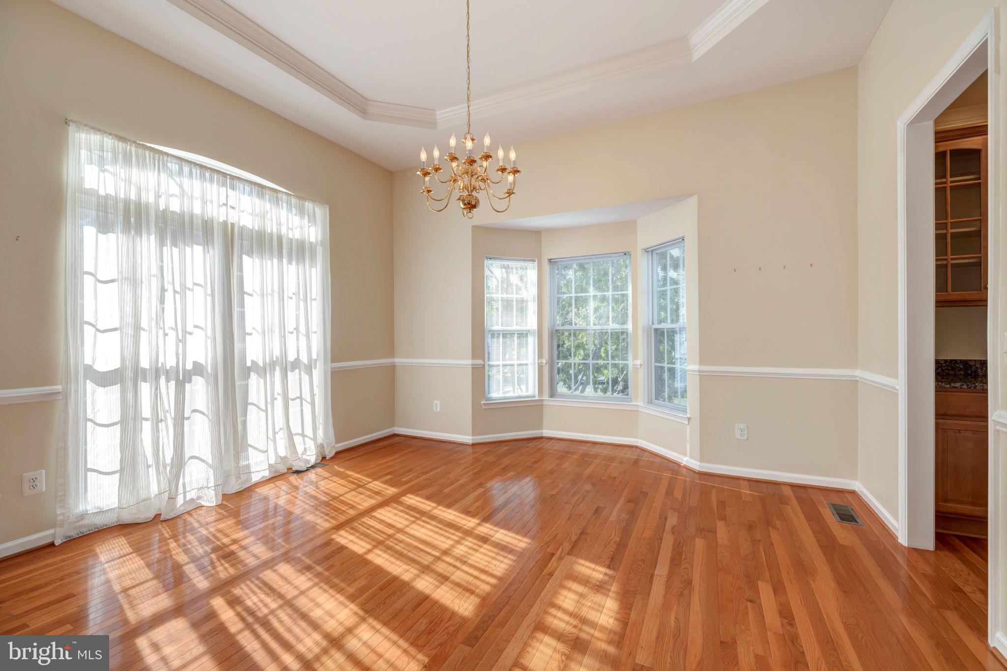 WINDSOR KNOLL - Residential Lease