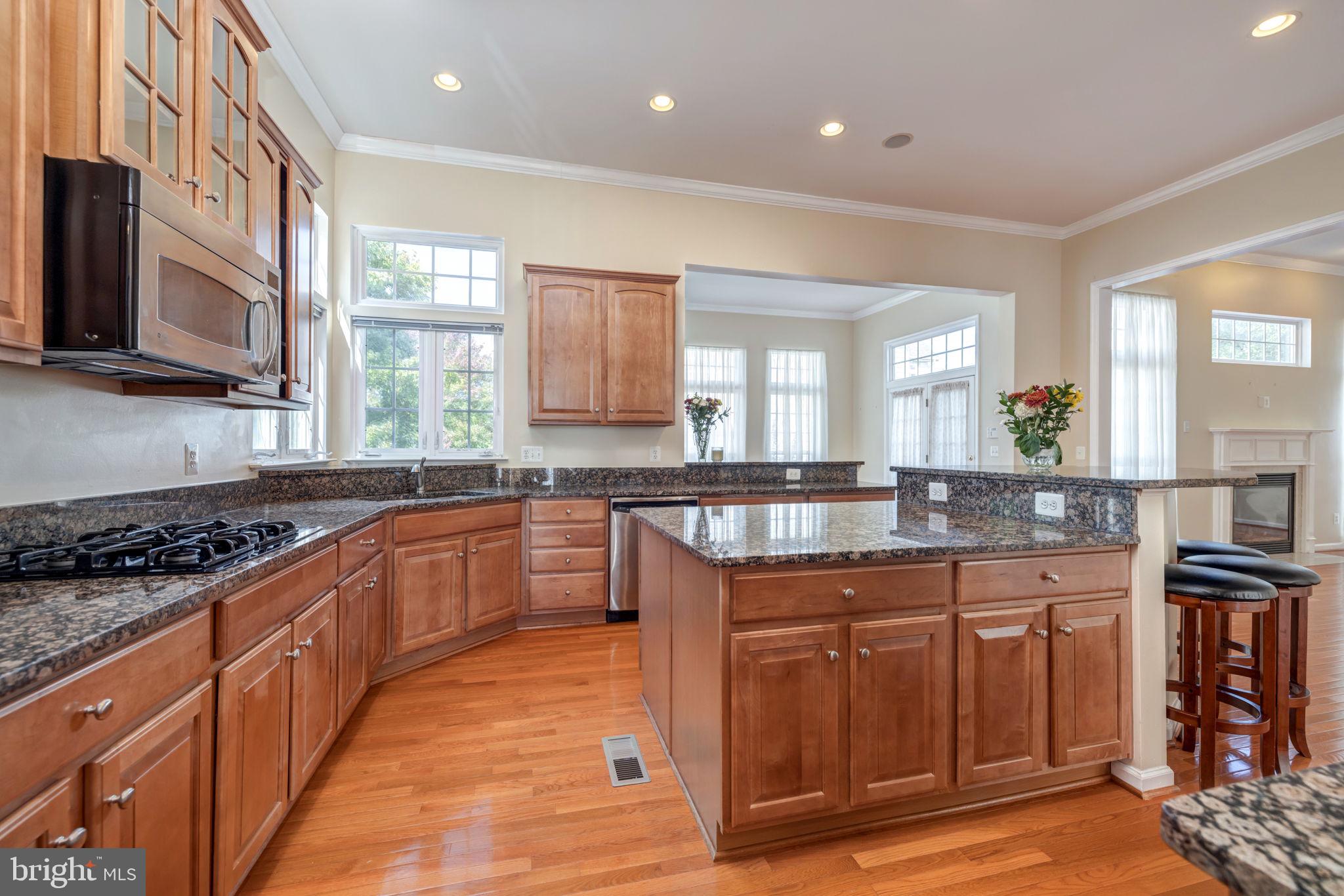 WINDSOR KNOLL - Residential Lease