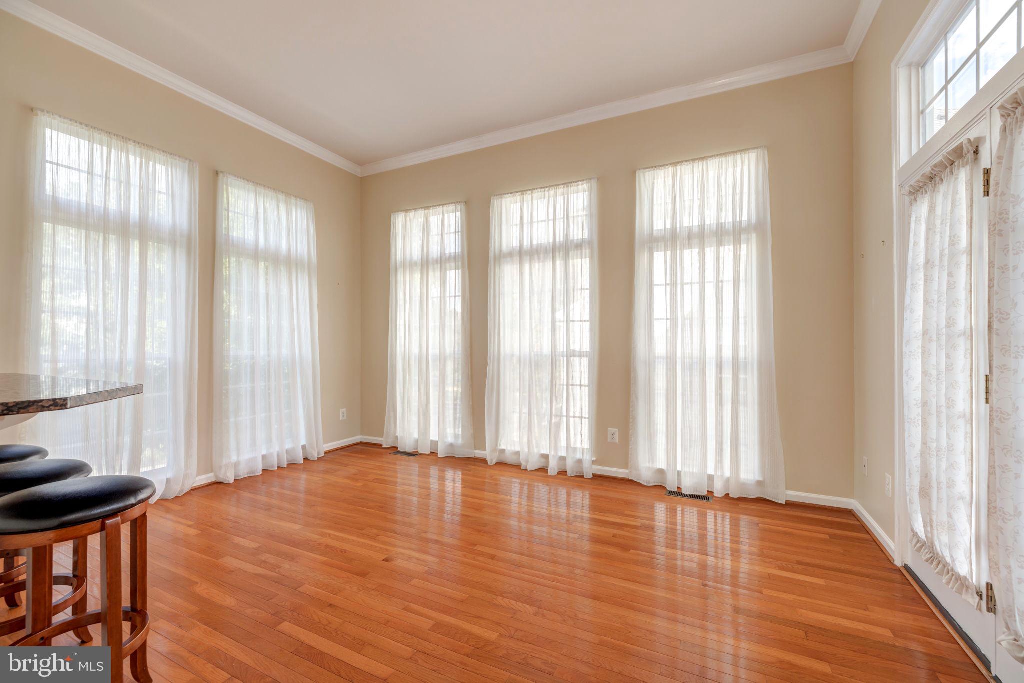 WINDSOR KNOLL - Residential Lease