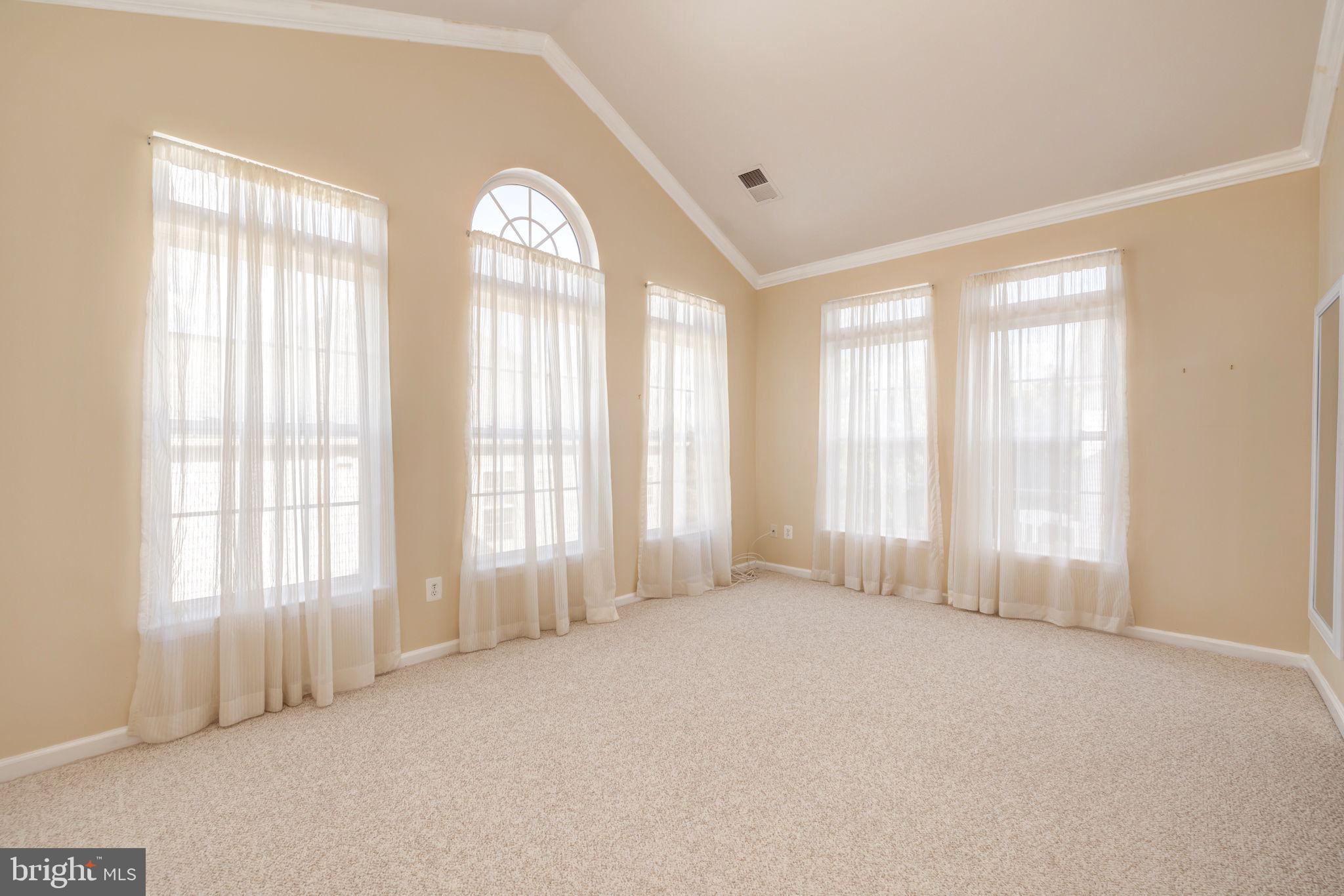 WINDSOR KNOLL - Residential Lease