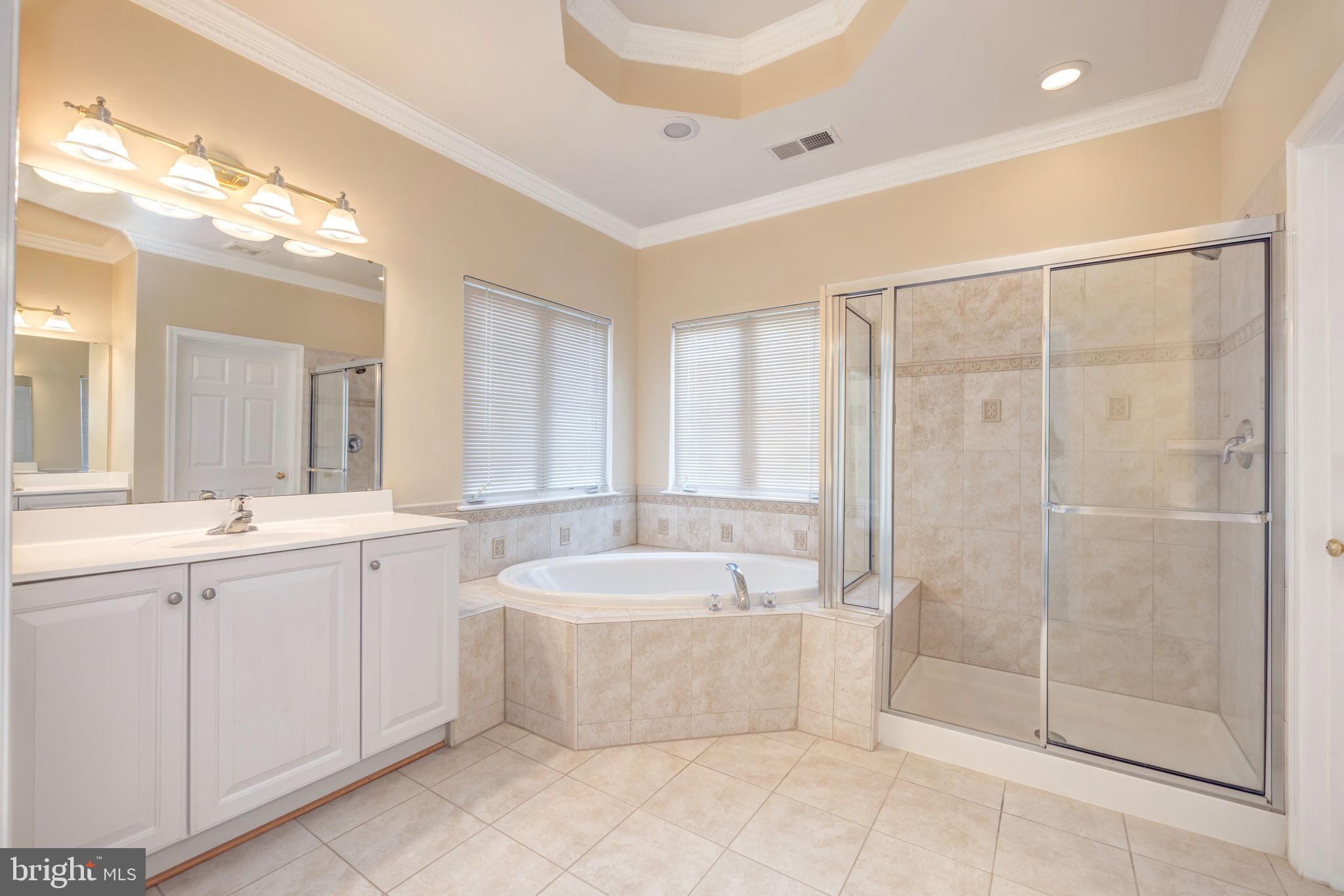 WINDSOR KNOLL - Residential Lease