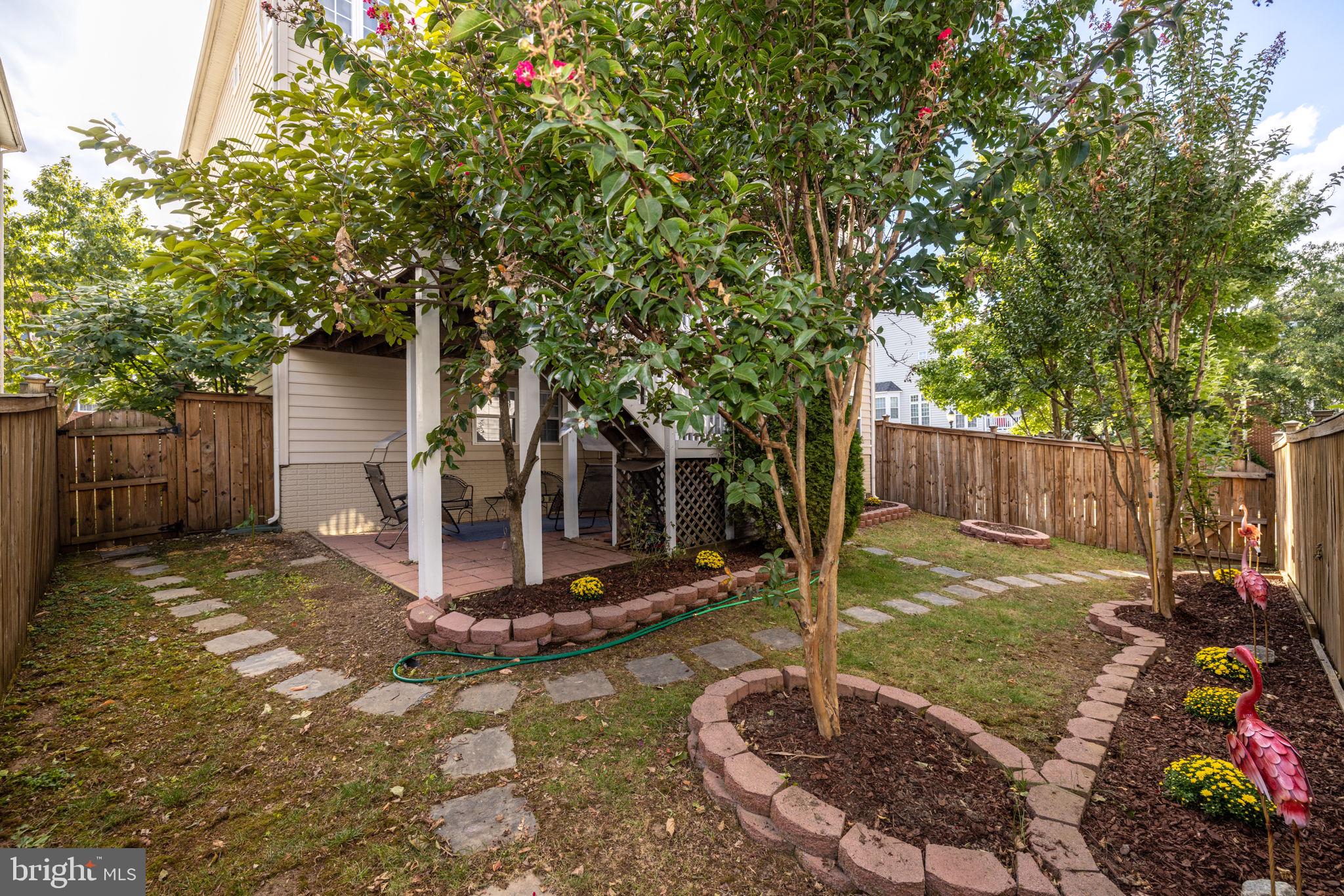 WINDSOR KNOLL - Residential Lease