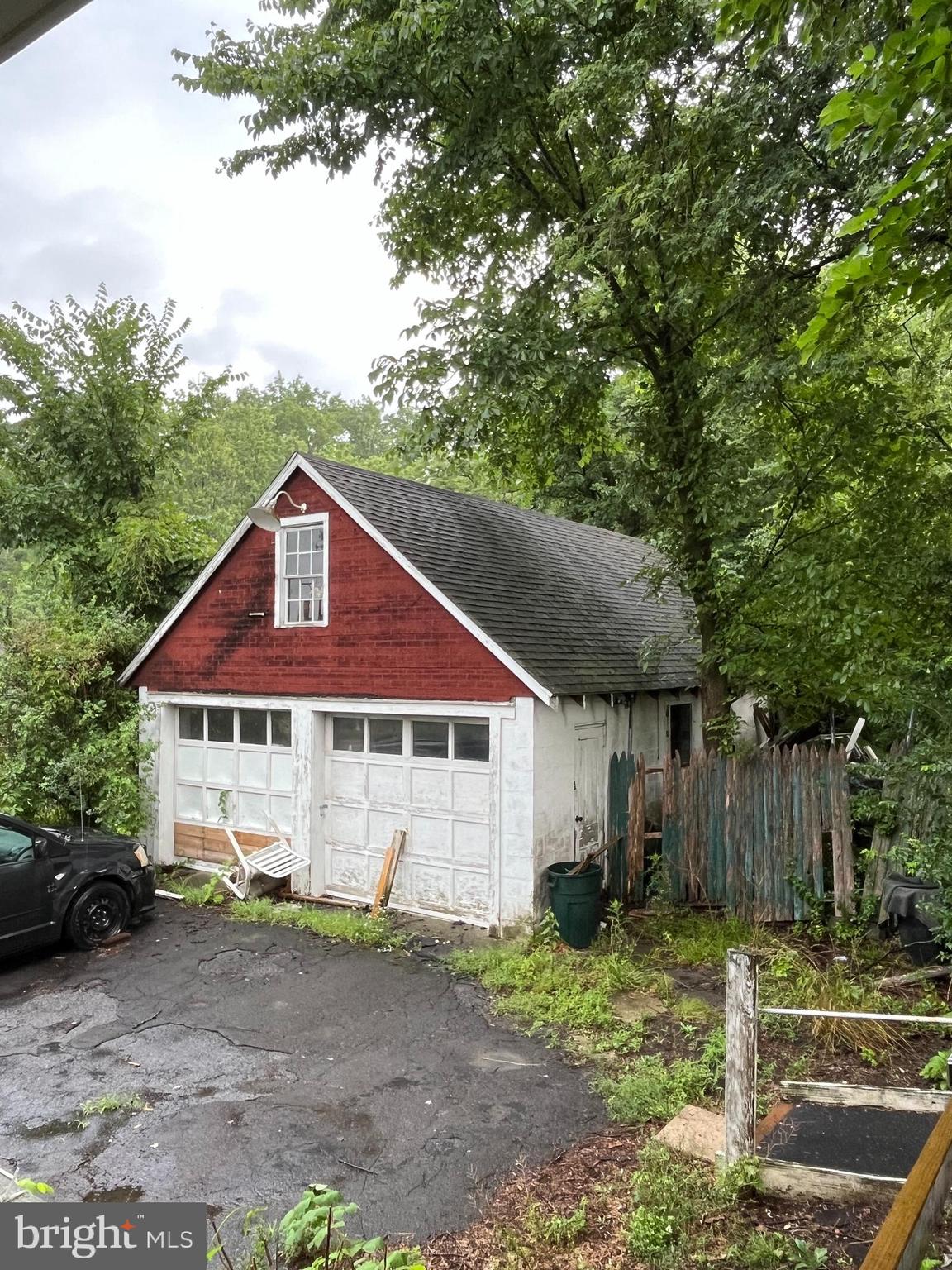 1357 N GRAVEL PIKE