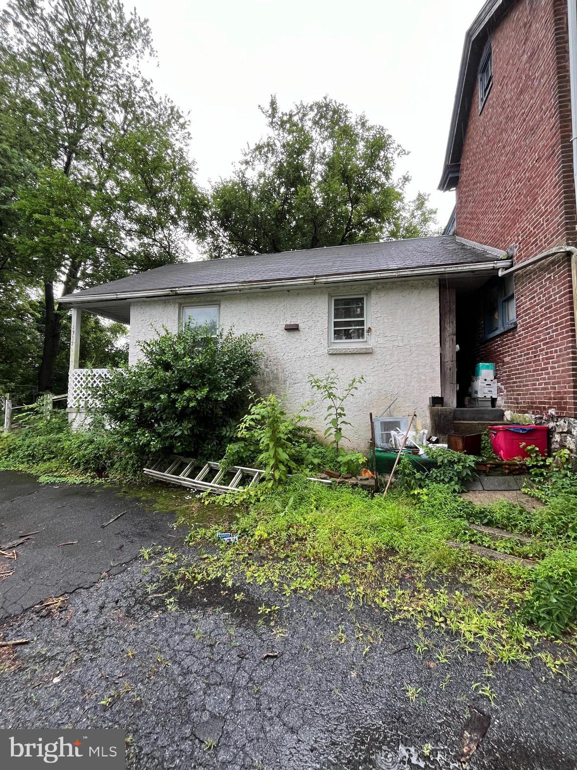 1357 N GRAVEL PIKE