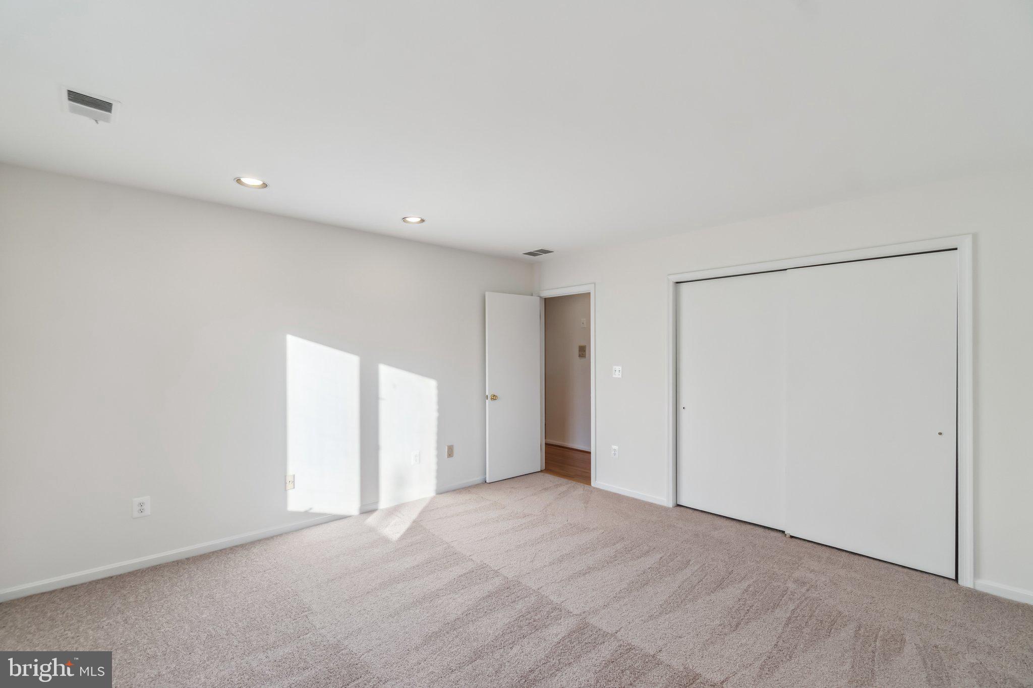 GLEN MILL VILLAGE - Residential