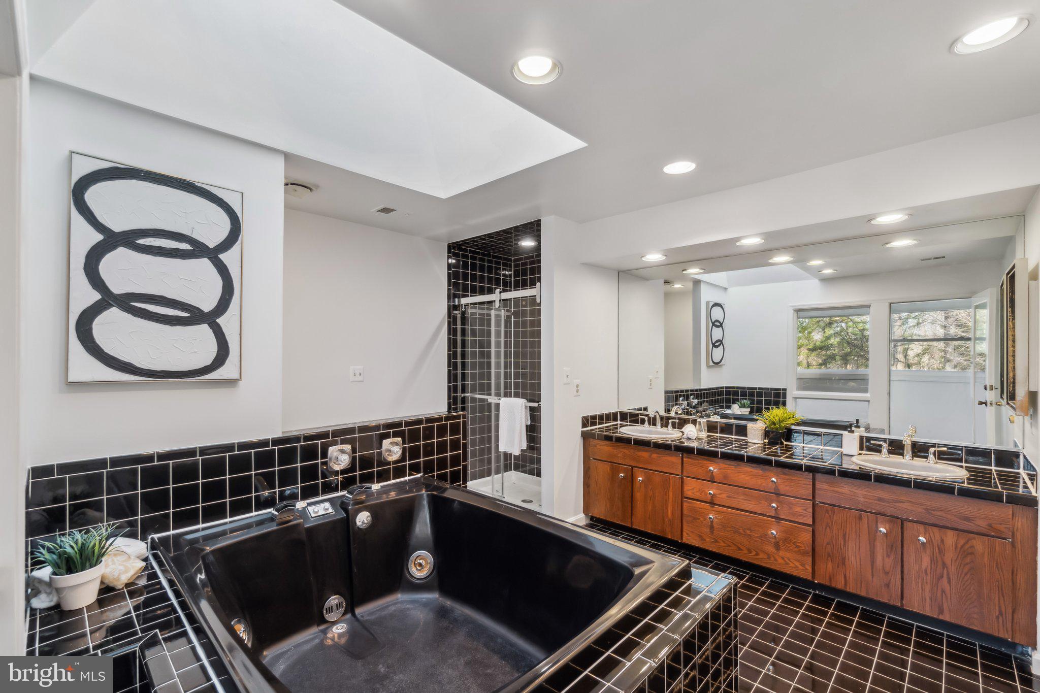 GLEN MILL VILLAGE - Residential