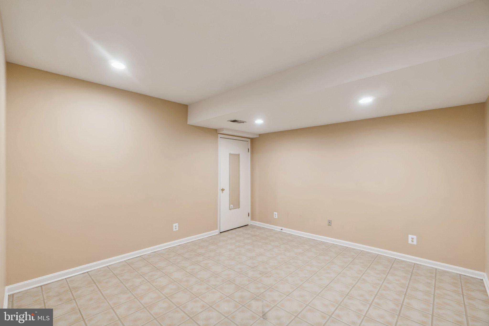 GLEN MILL VILLAGE - Residential