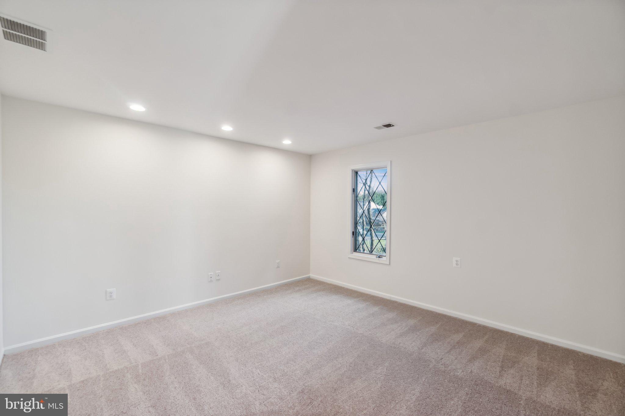 GLEN MILL VILLAGE - Residential