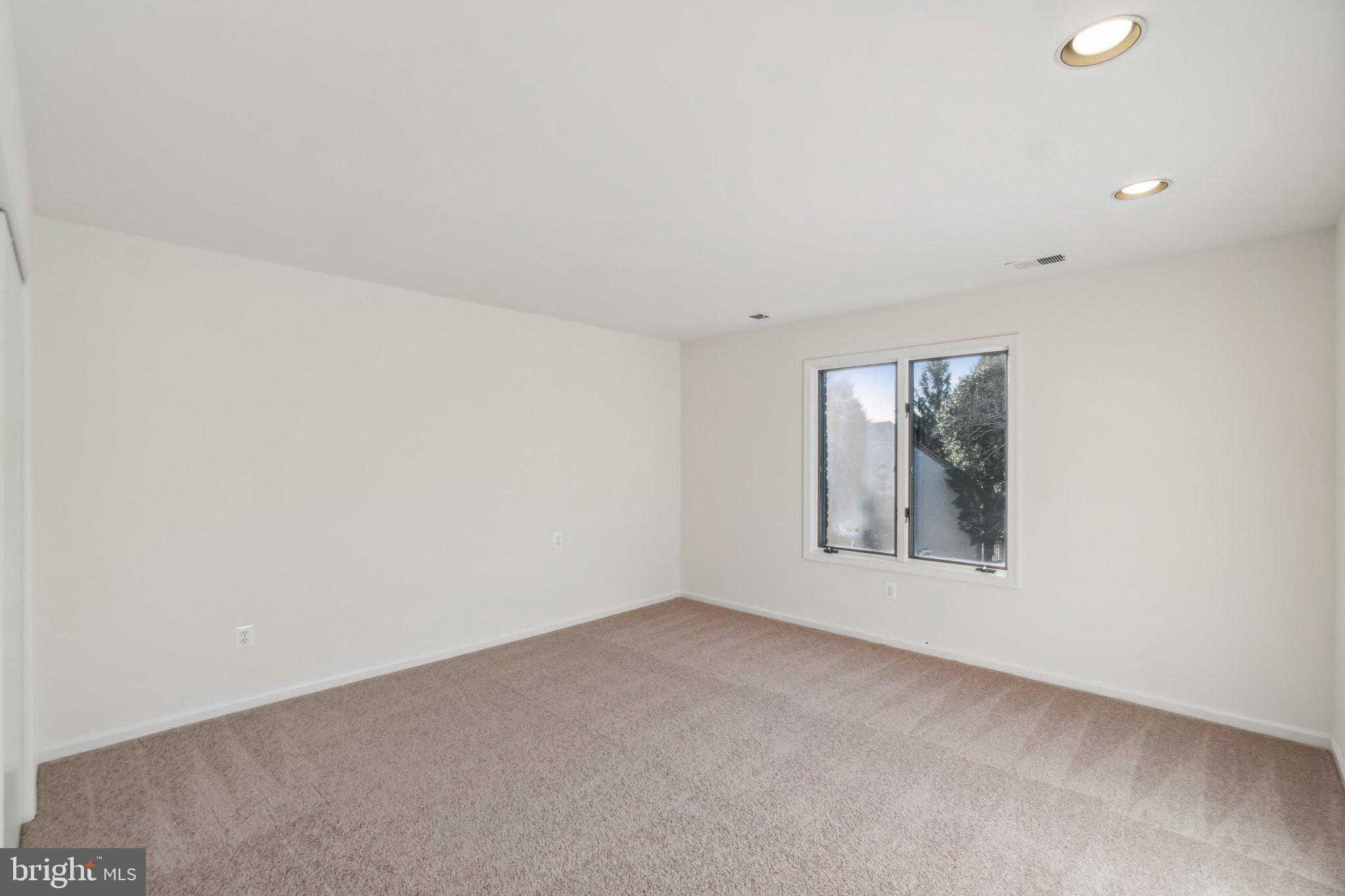 GLEN MILL VILLAGE - Residential