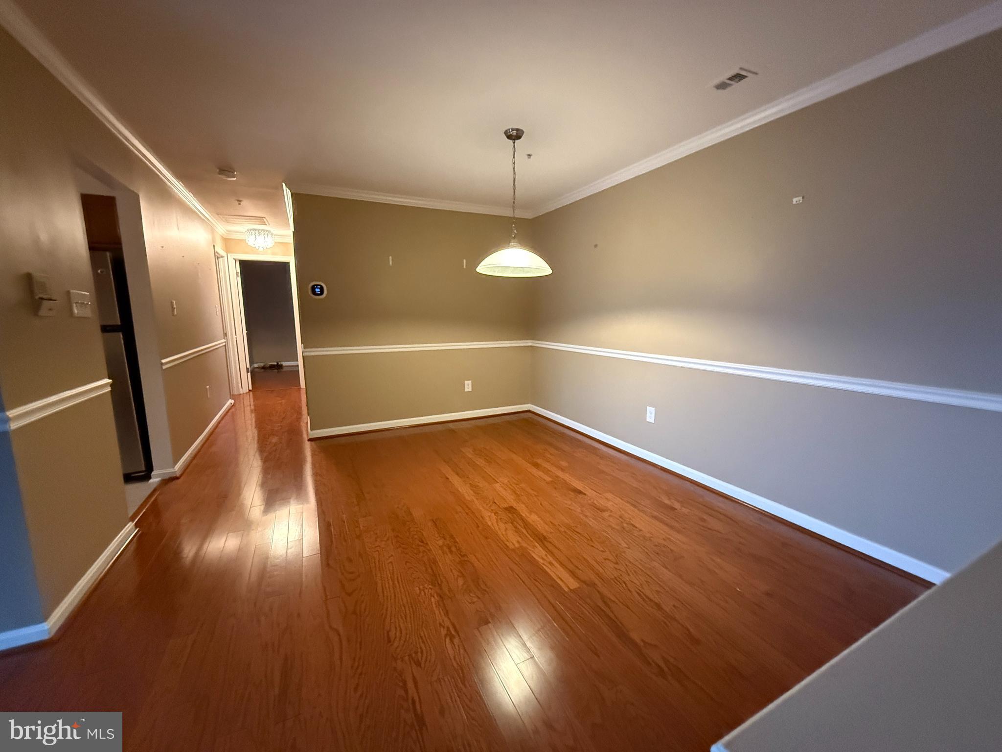 CROMWELL FOUNTAIN - Residential