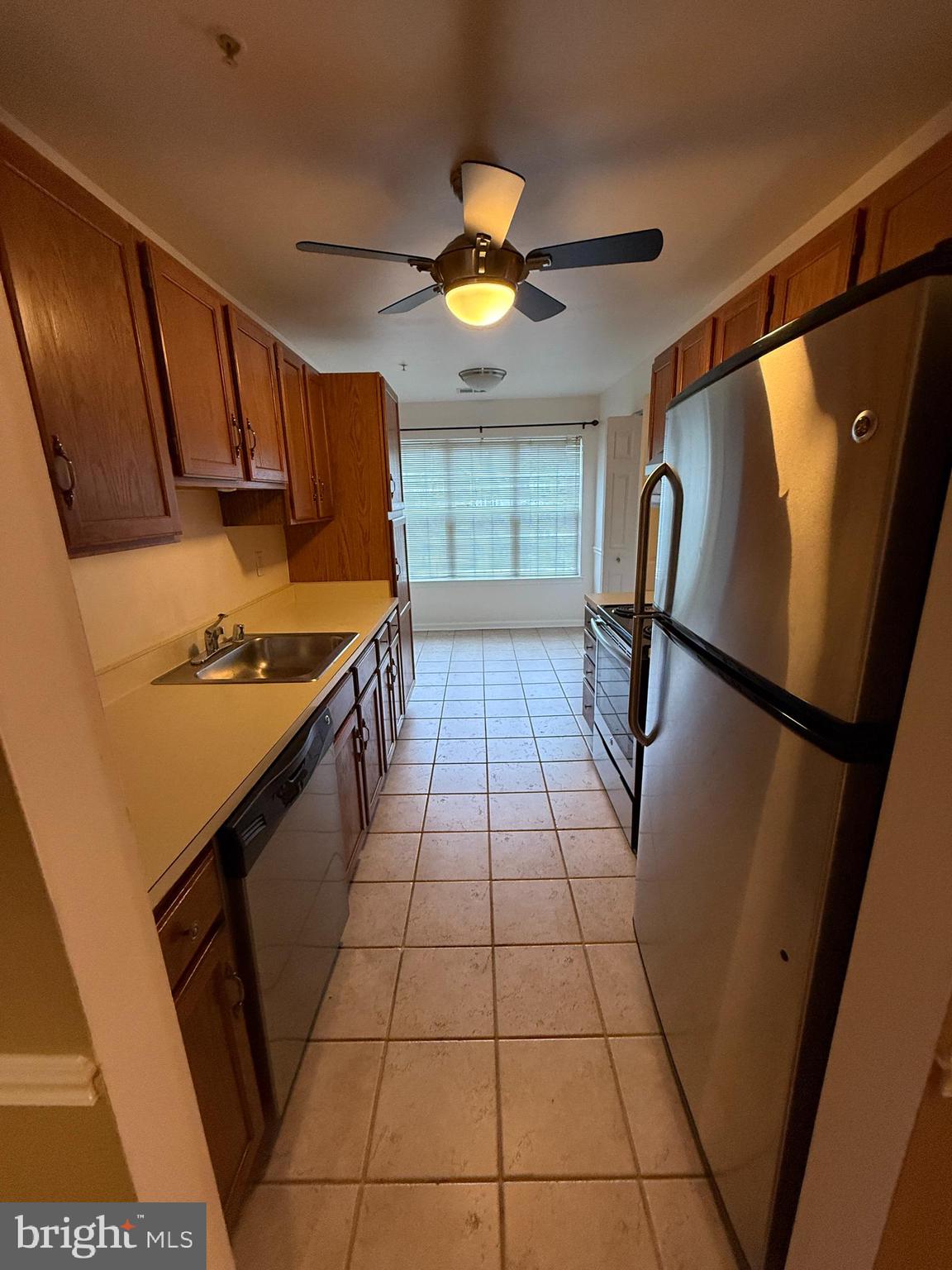 CROMWELL FOUNTAIN - Residential