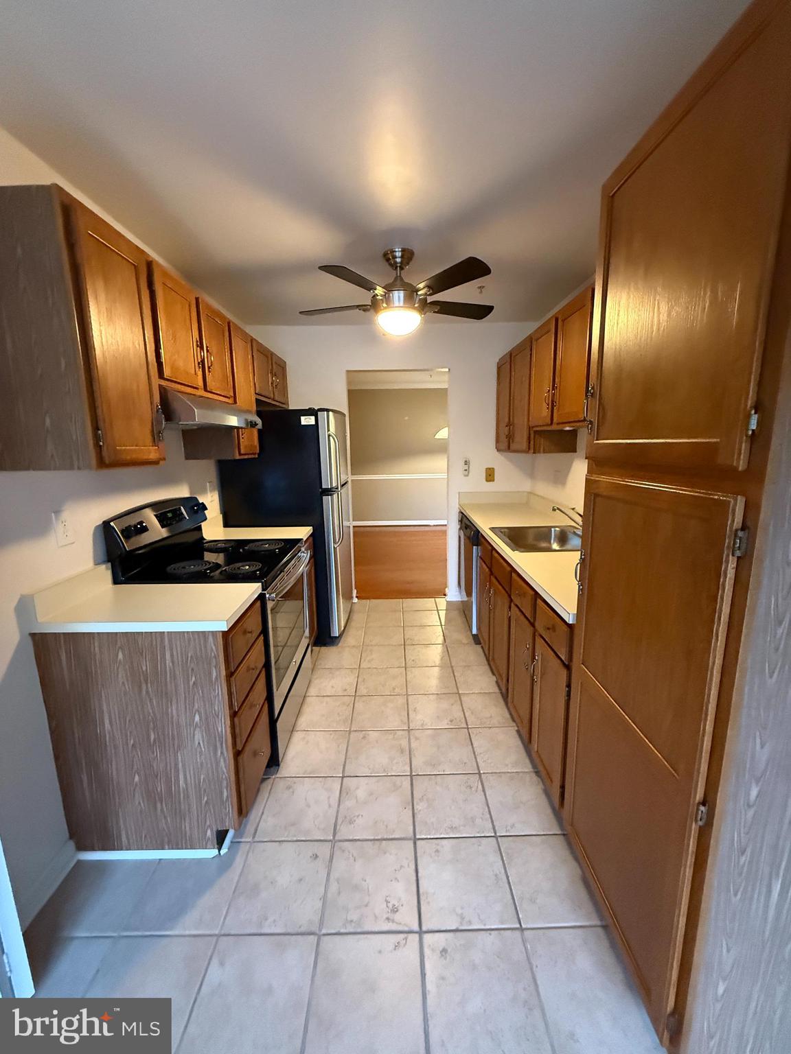 CROMWELL FOUNTAIN - Residential