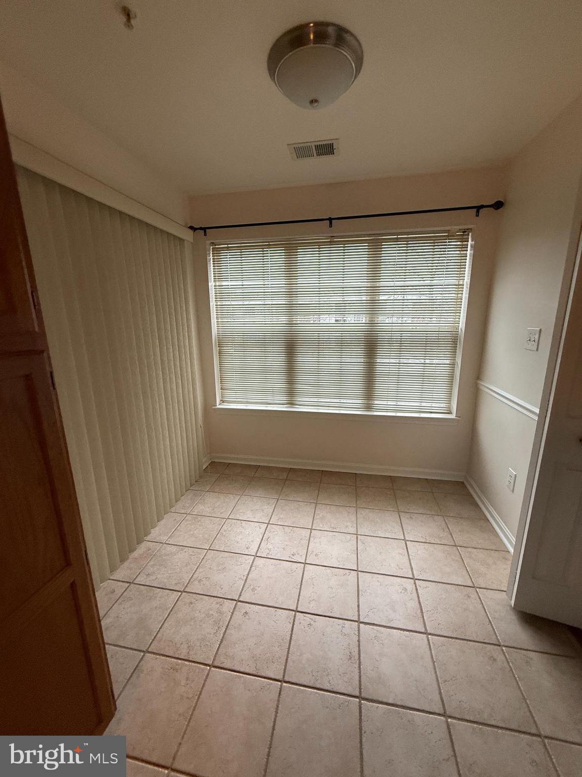 CROMWELL FOUNTAIN - Residential