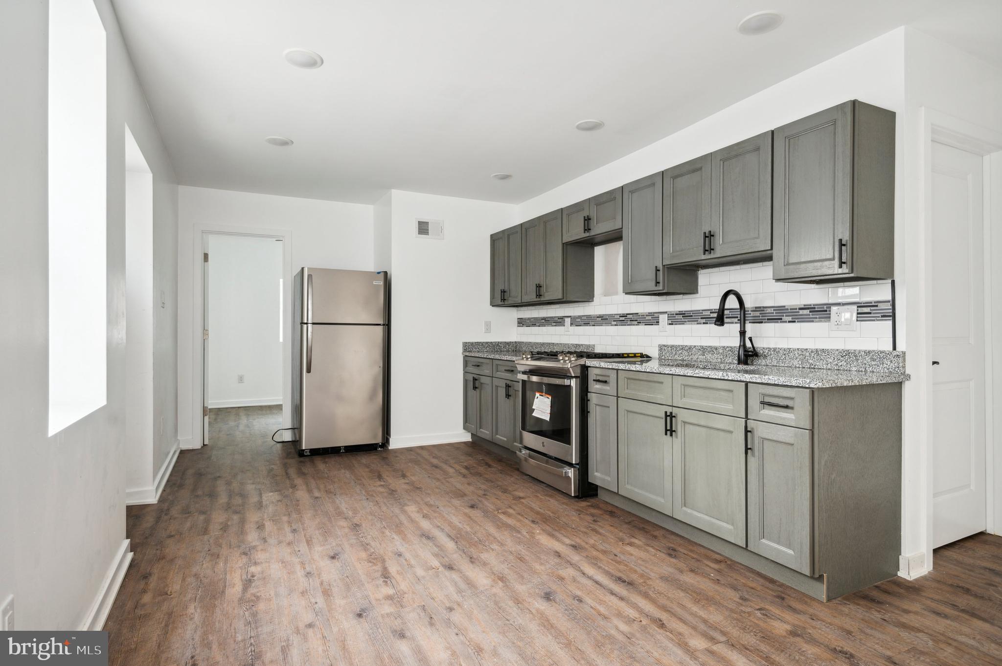 FAIRMOUNT - Residential Lease