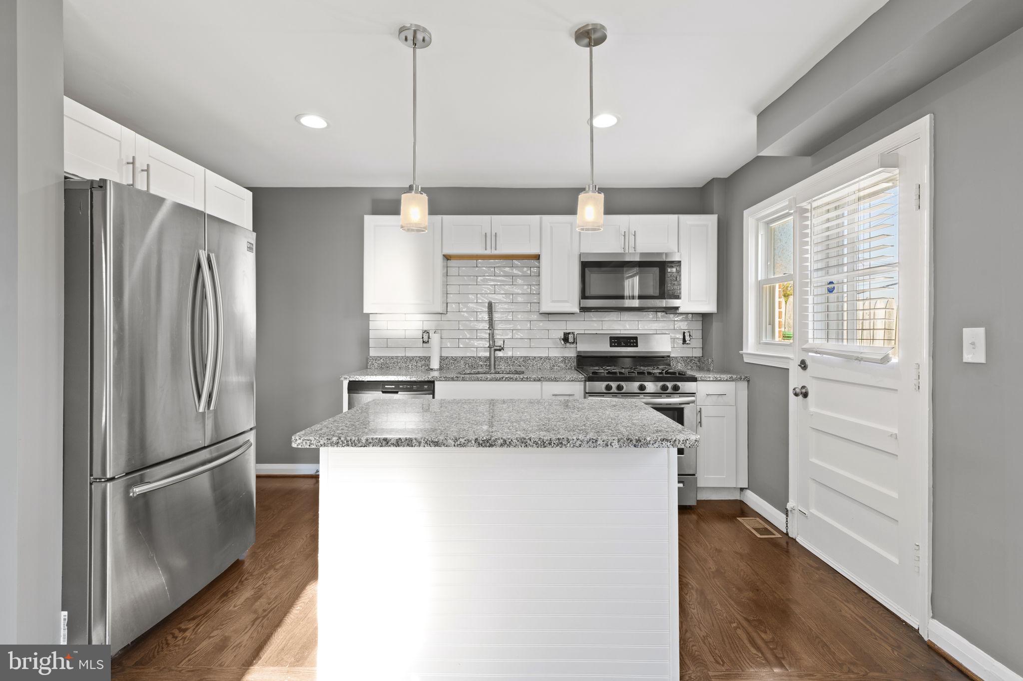 EASTWOOD - Residential