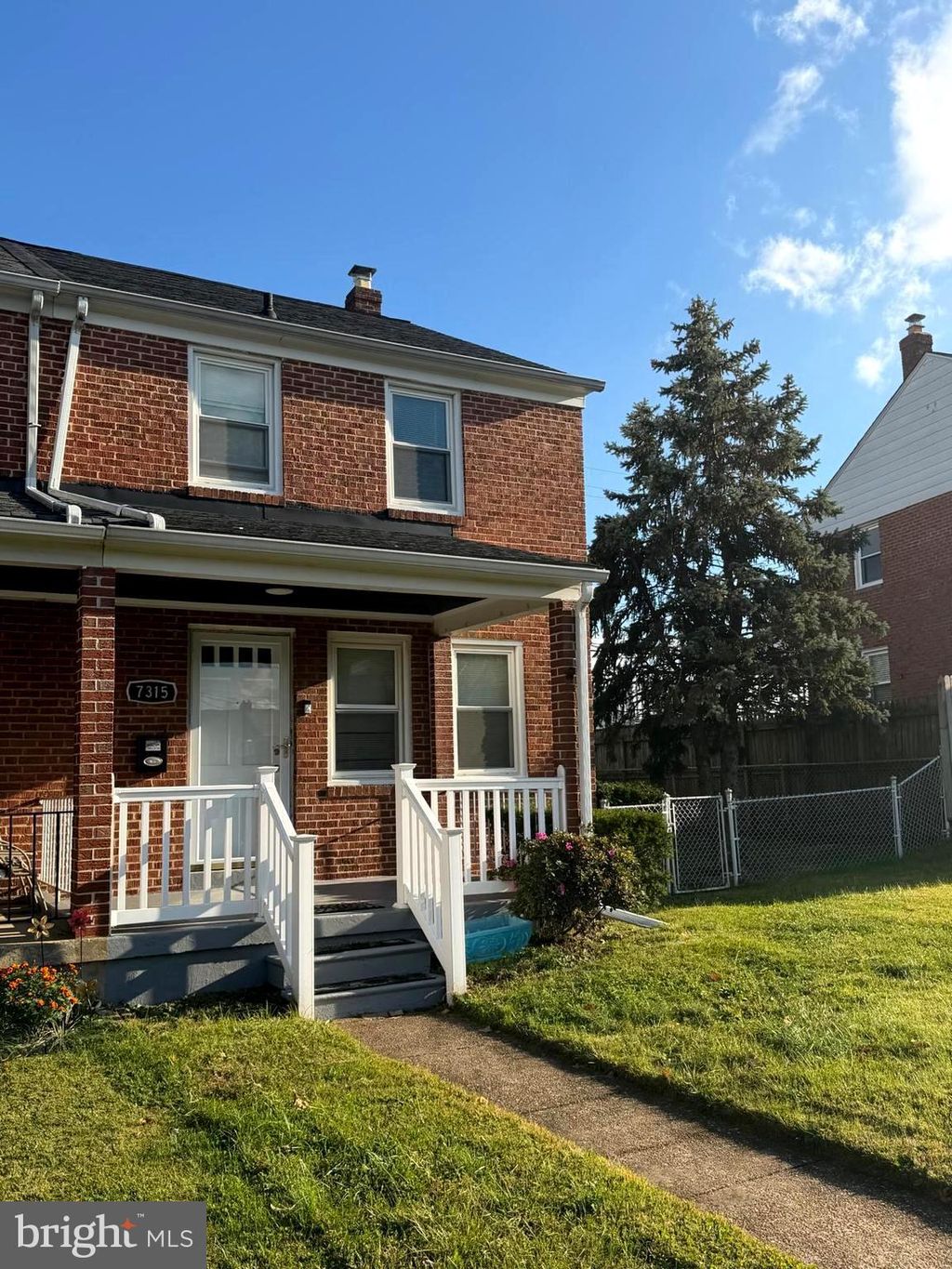 Photo of 7315 Stratton Way, BALTIMORE, MD 21224 (MLS # MDBC2144852)