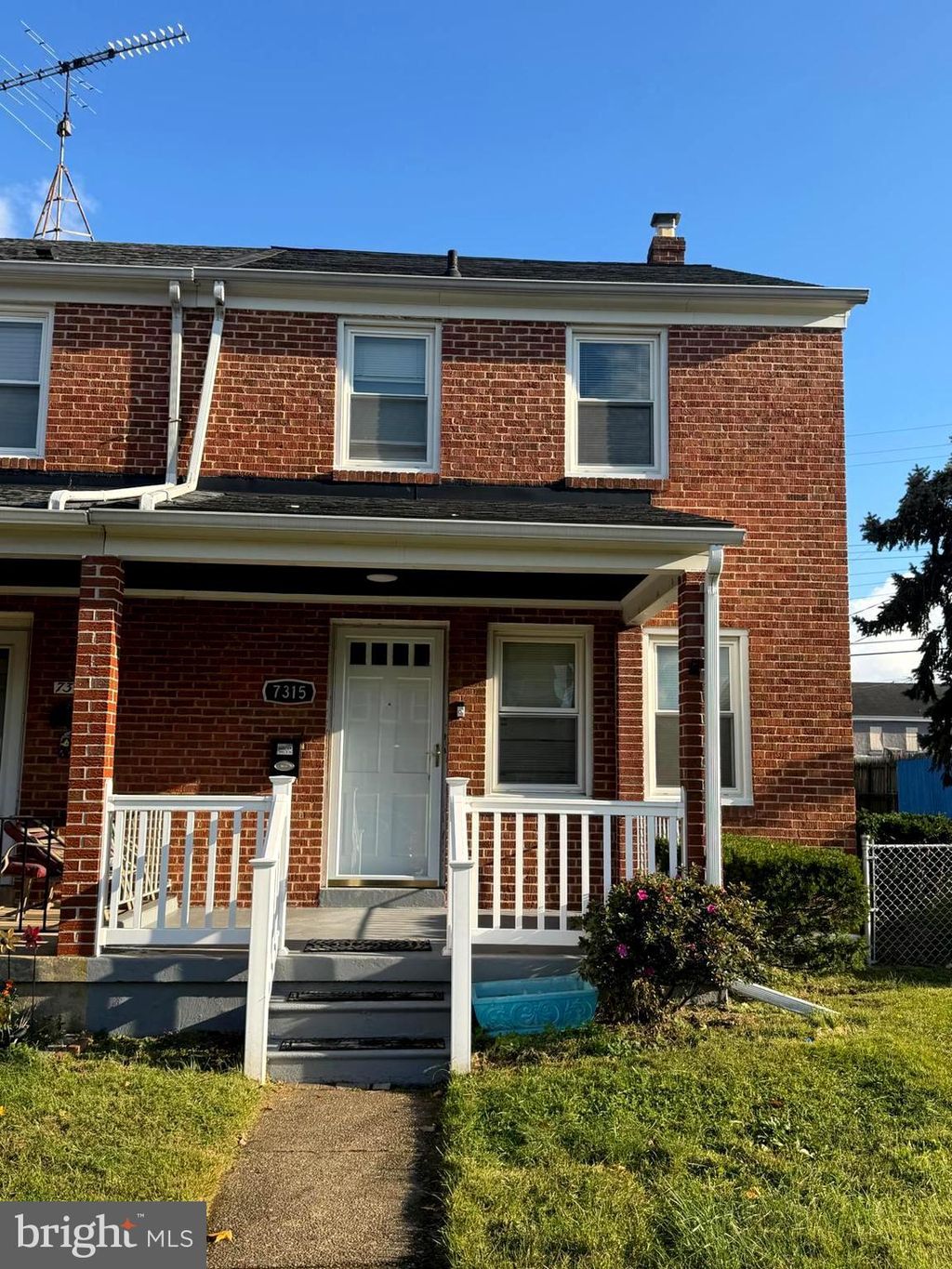 Photo of 7315 Stratton Way, BALTIMORE, MD 21224 (MLS # MDBC2144852)