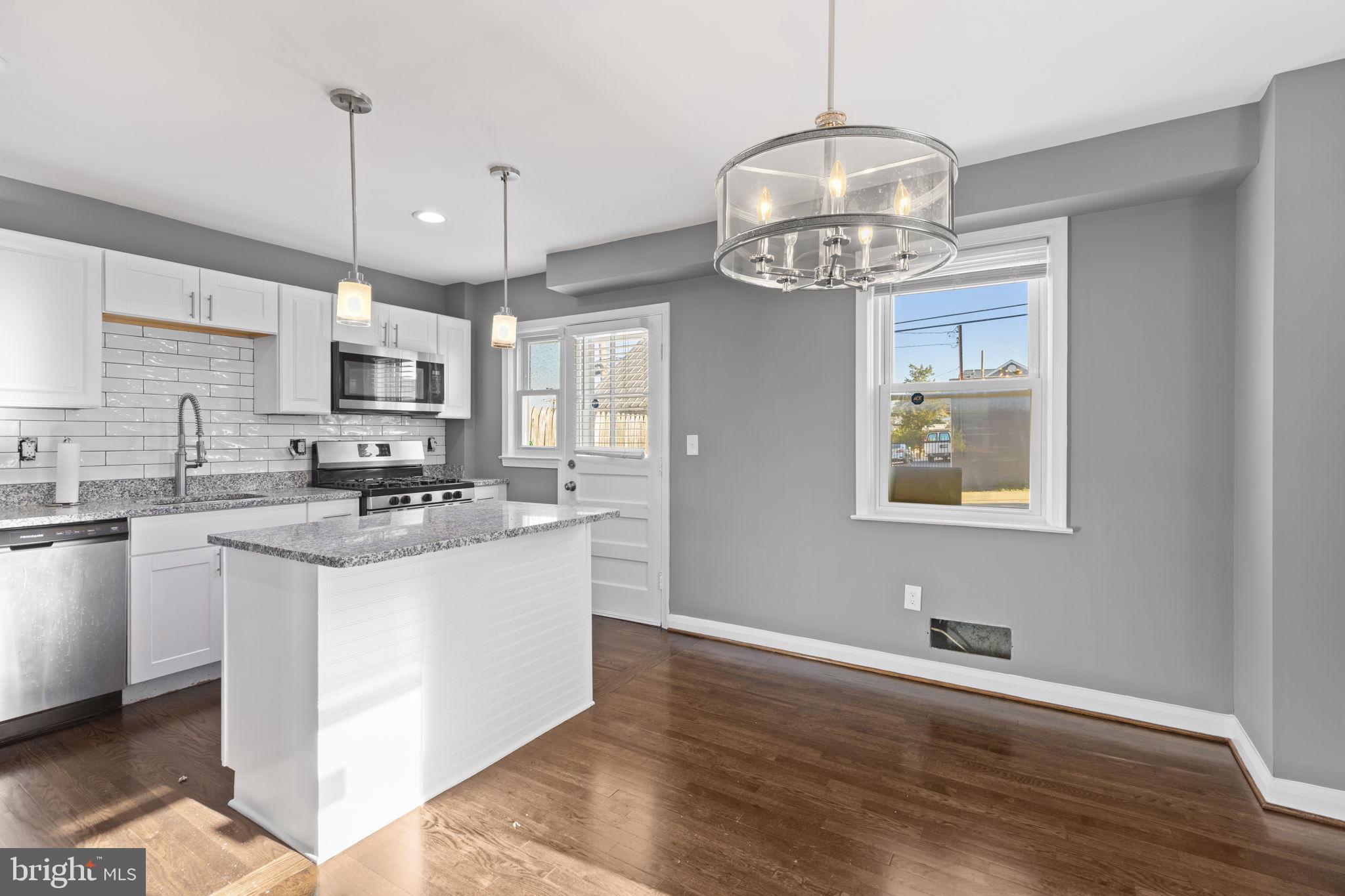 EASTWOOD - Residential