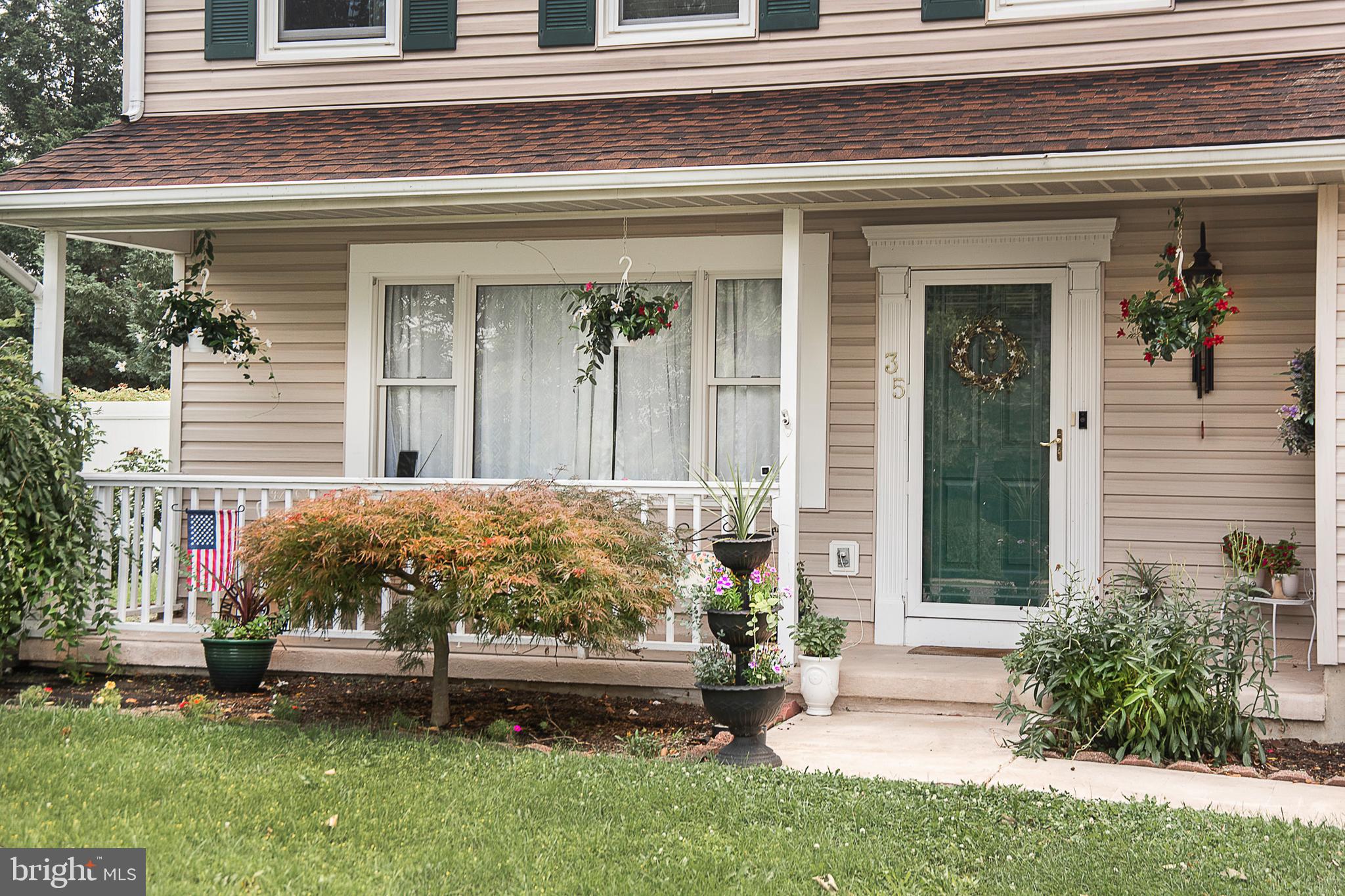 35 WILLIAMSBURG COURT