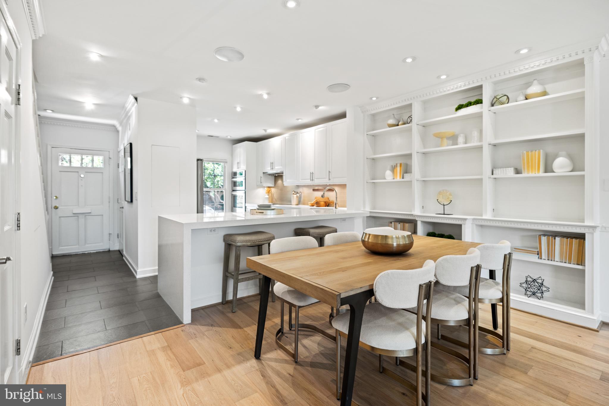 1610 BEEKMAN PLACE NW A