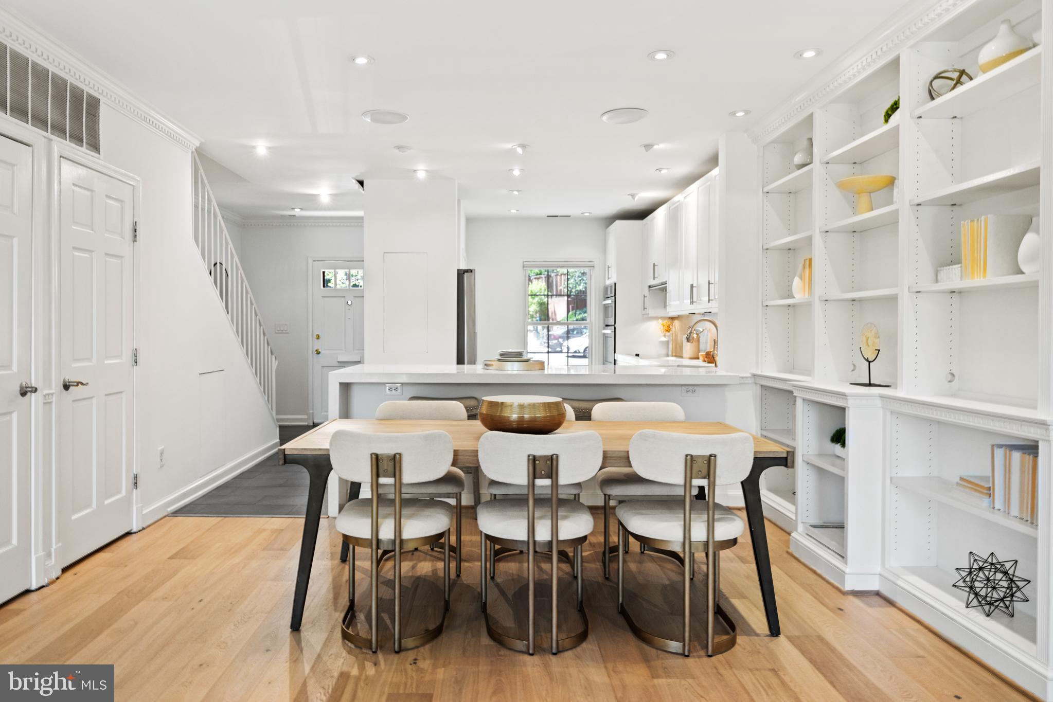 1610 BEEKMAN PLACE NW A