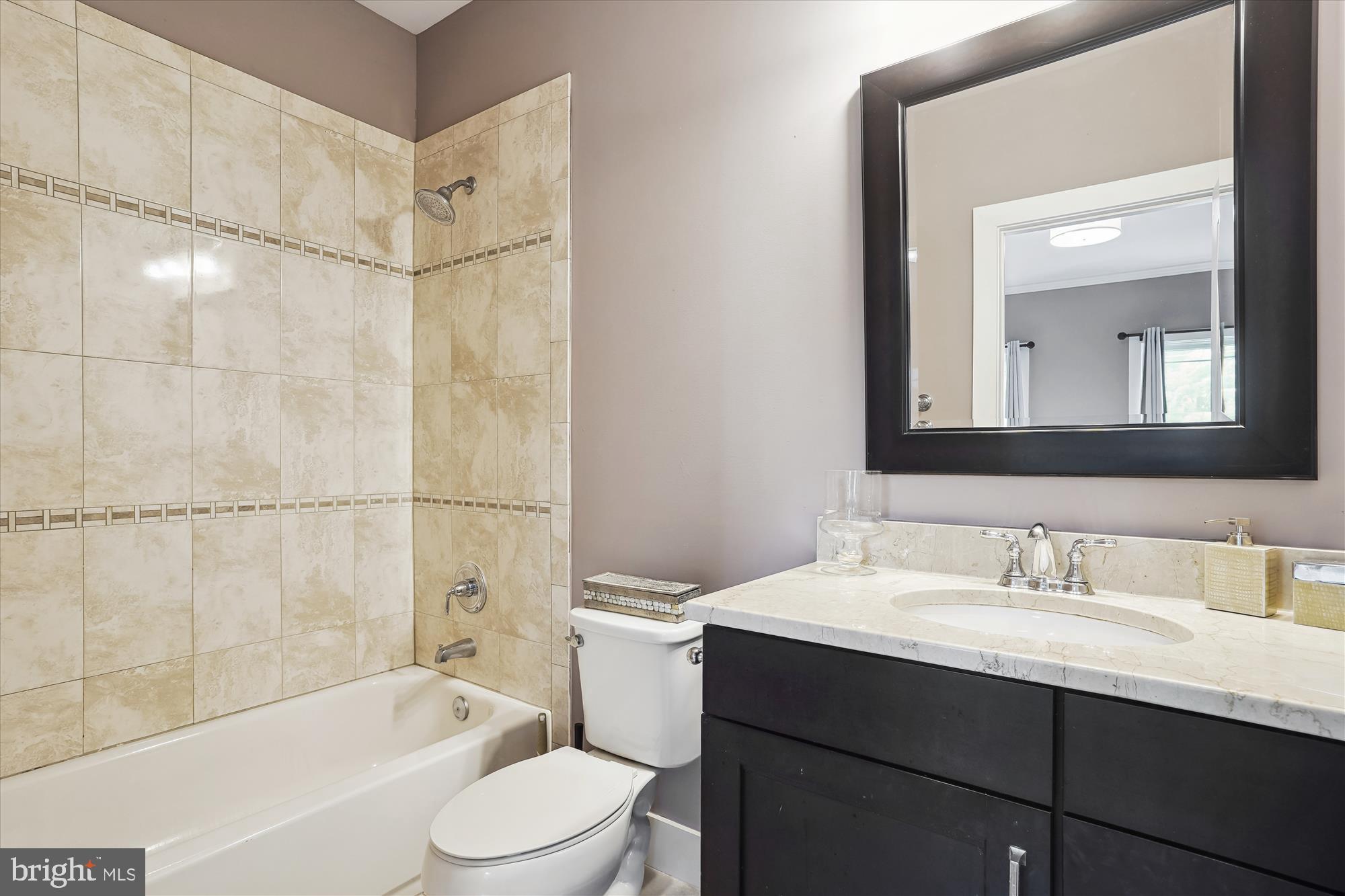 BERKSHIRE OAKWOOD - Residential