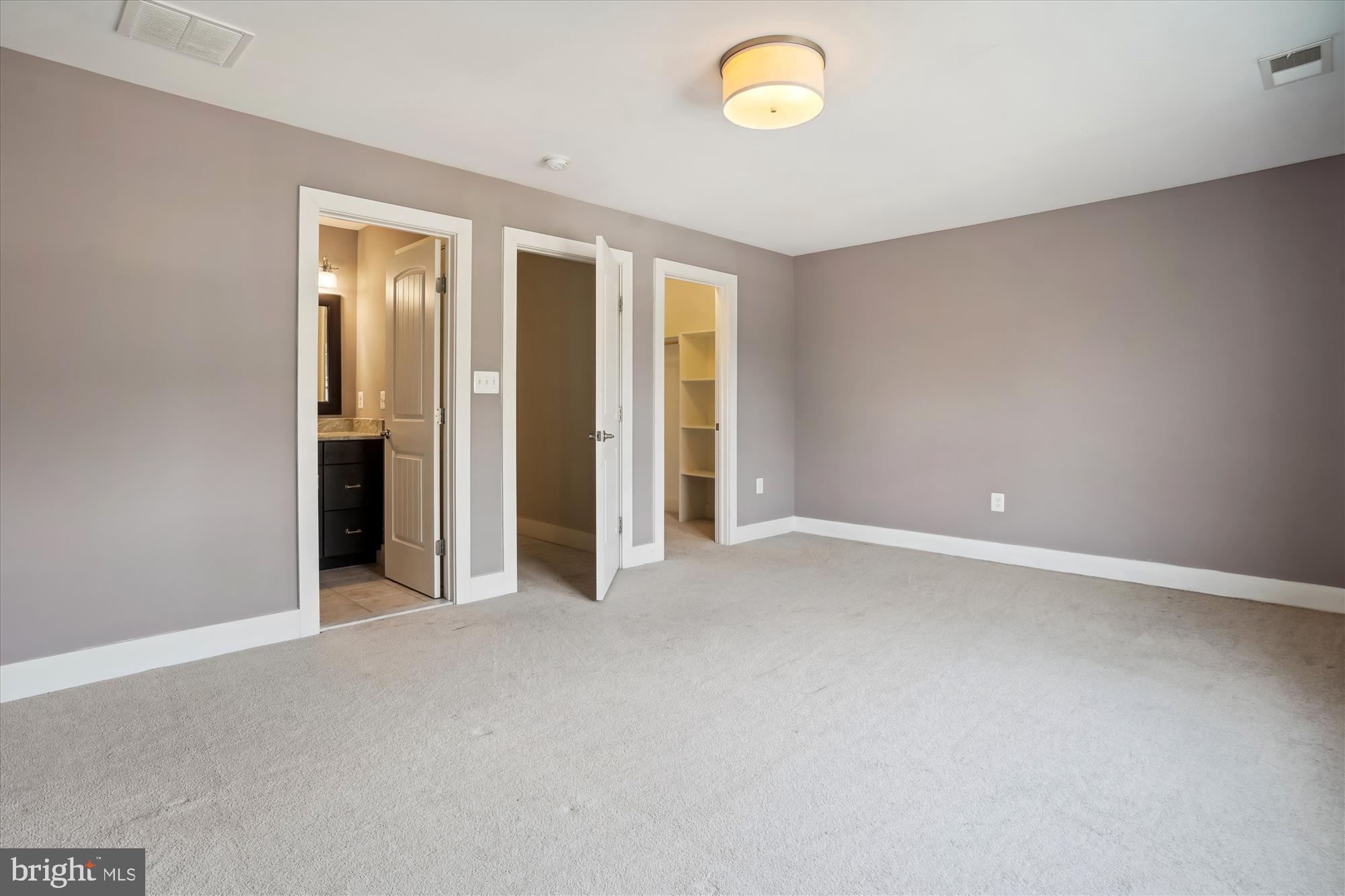 BERKSHIRE OAKWOOD - Residential