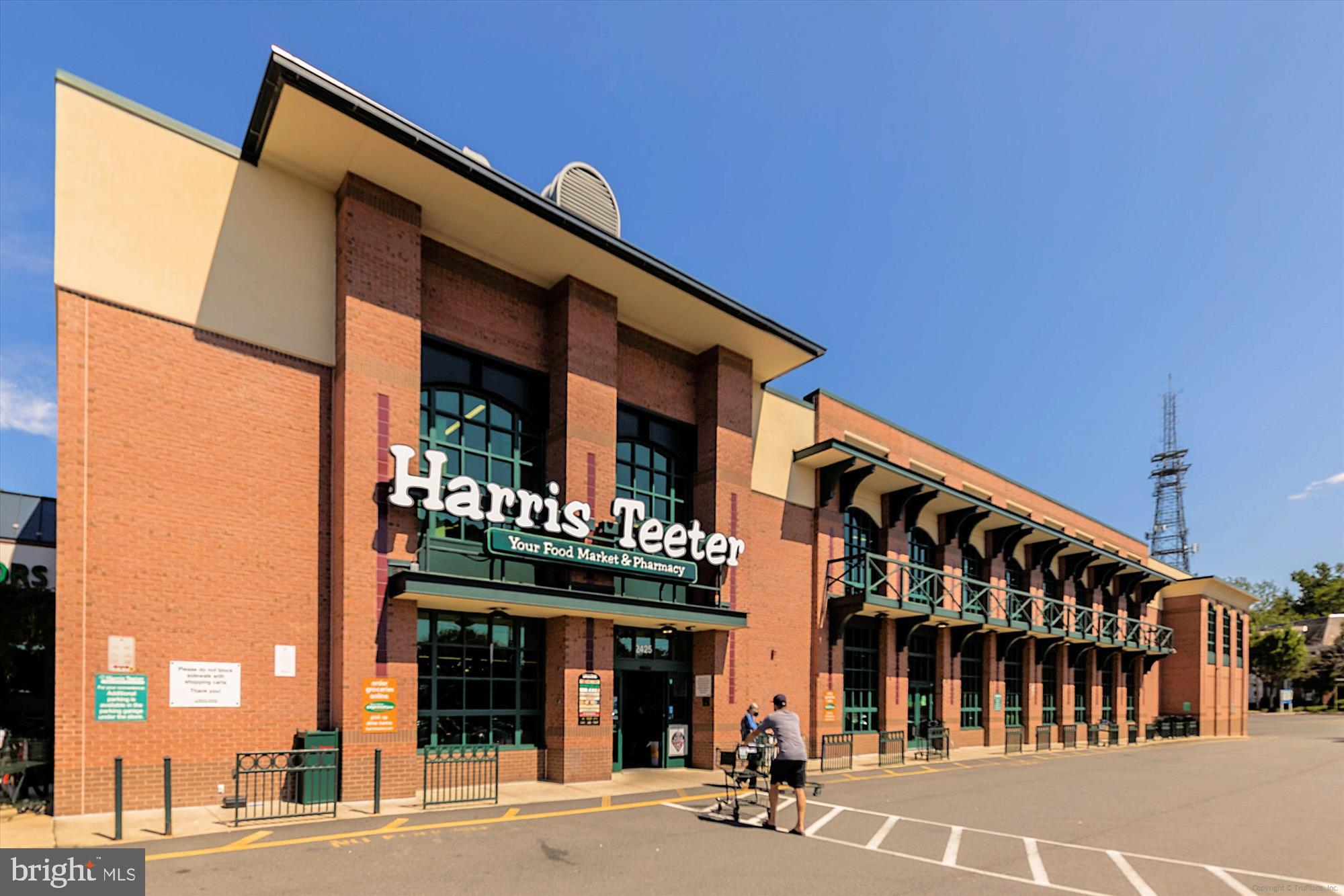 BERKSHIRE OAKWOOD - Residential