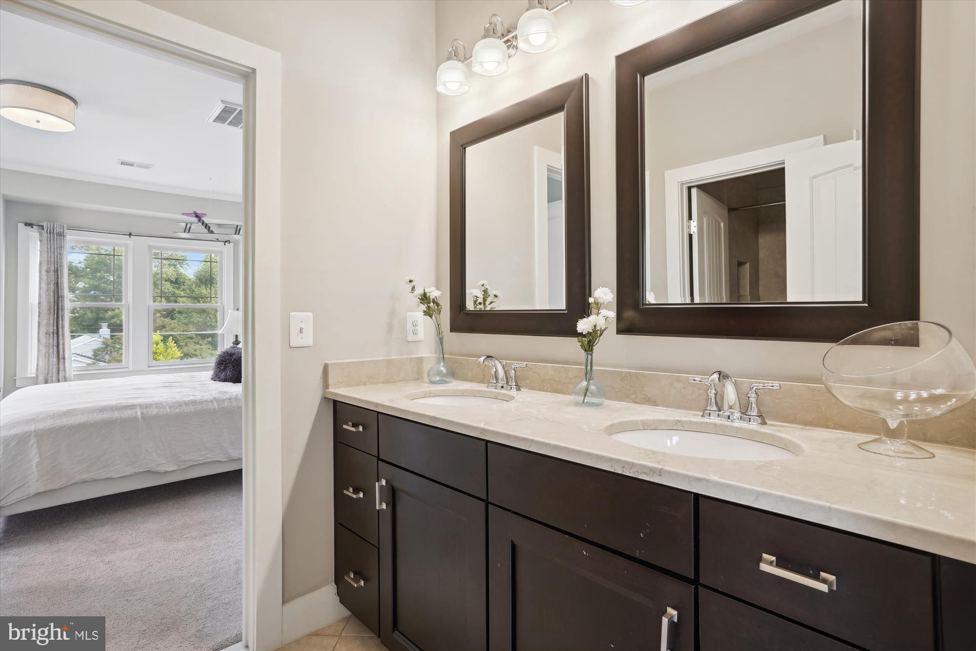 BERKSHIRE OAKWOOD - Residential