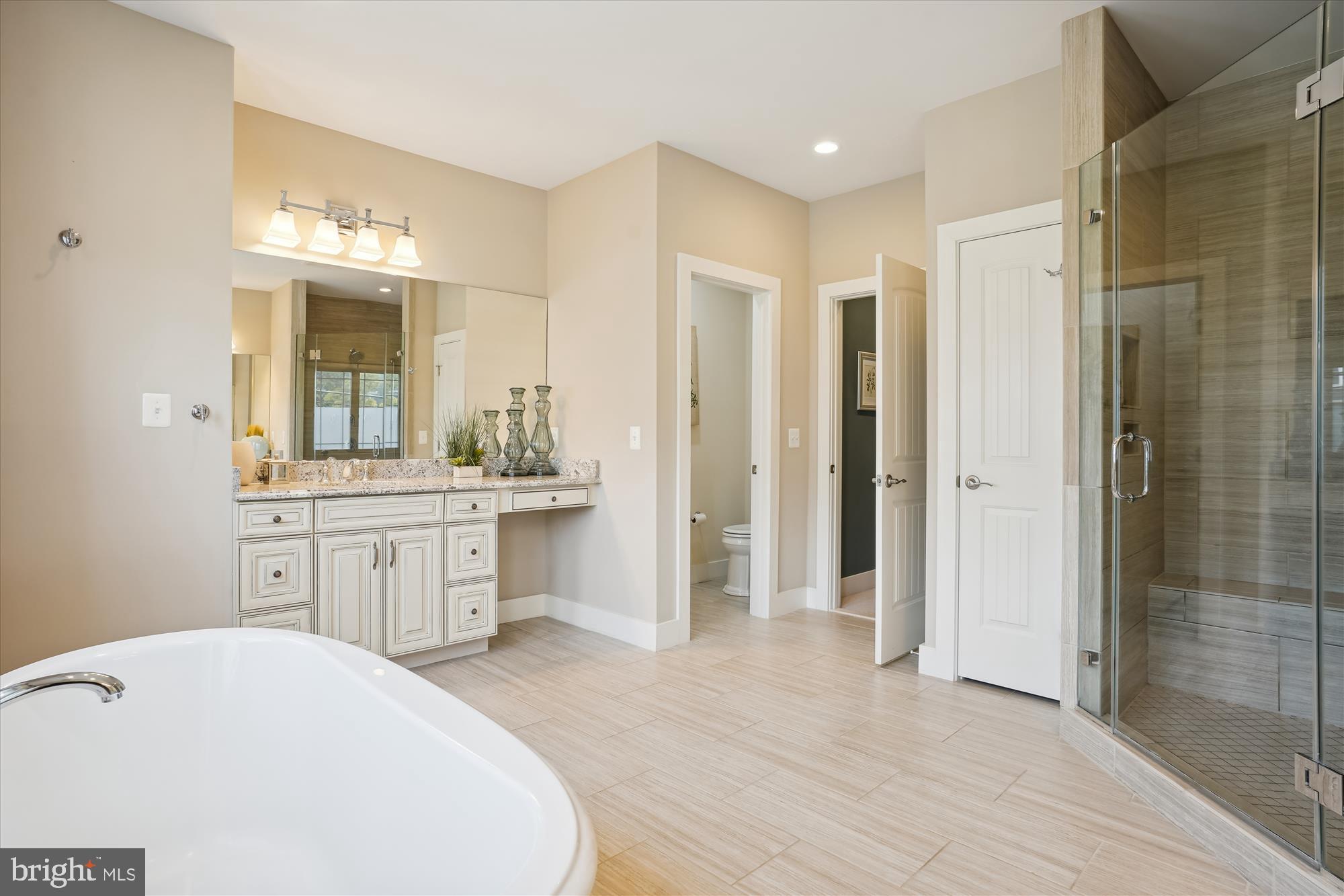 BERKSHIRE OAKWOOD - Residential