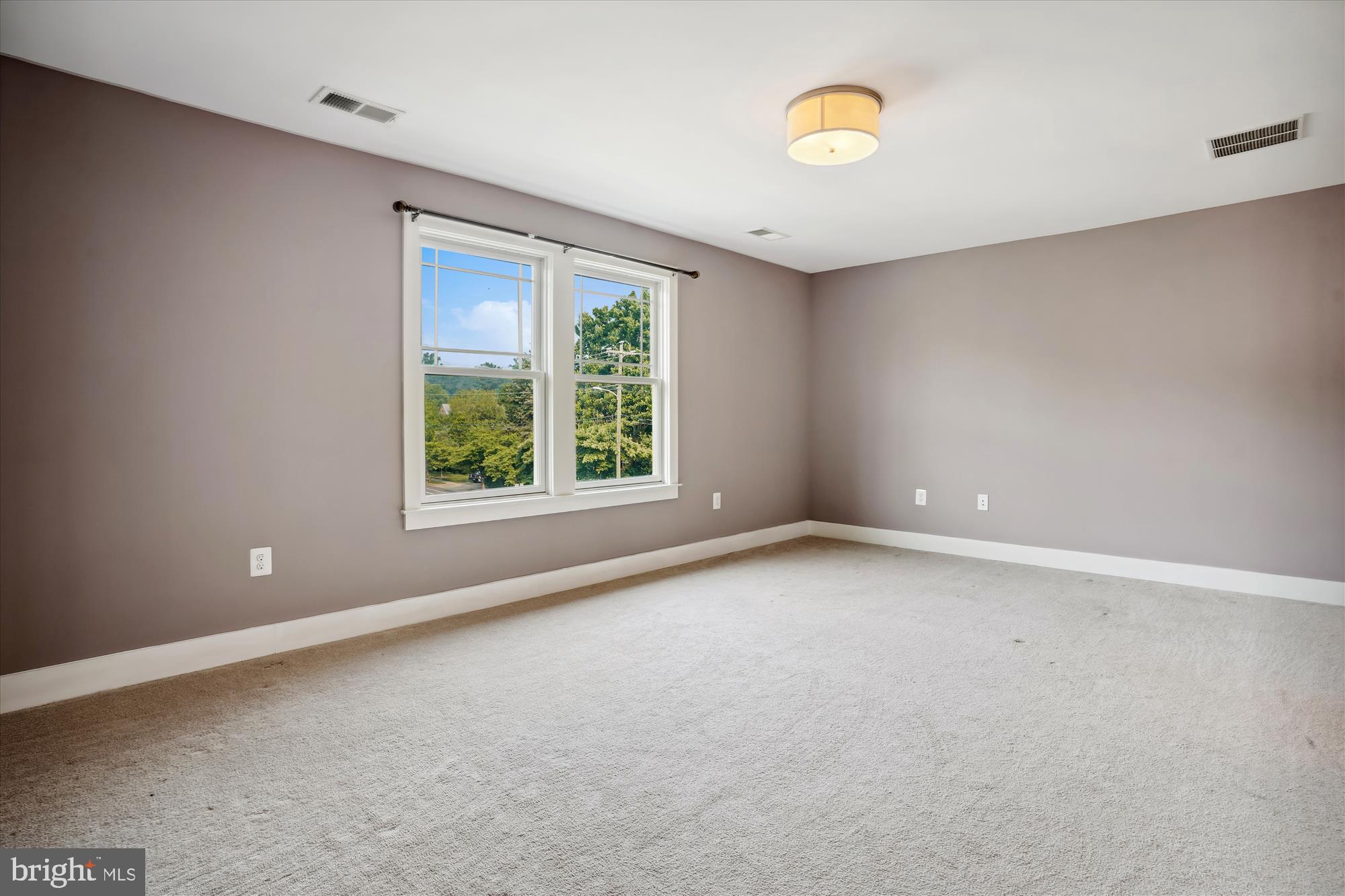 BERKSHIRE OAKWOOD - Residential