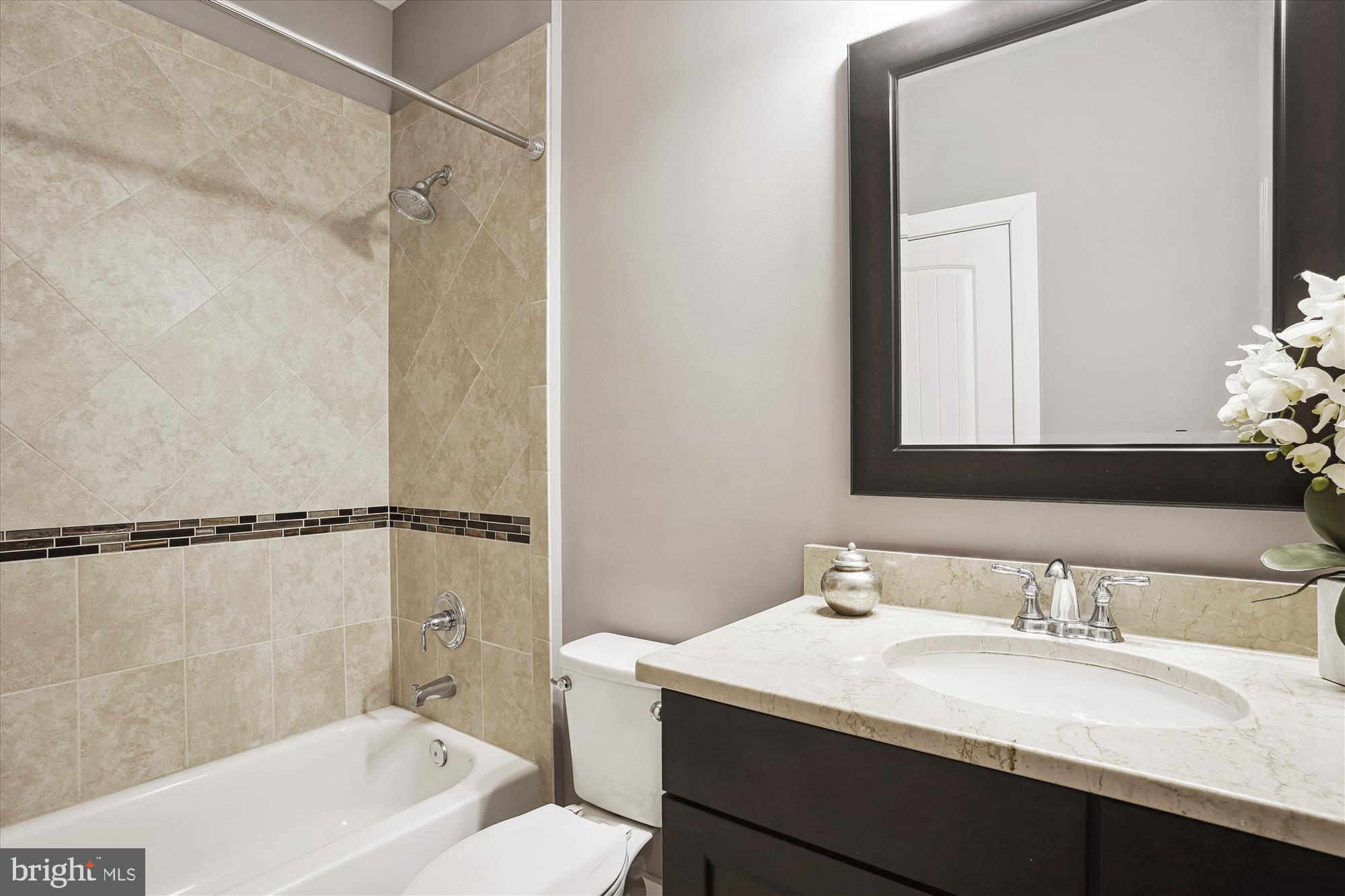 BERKSHIRE OAKWOOD - Residential