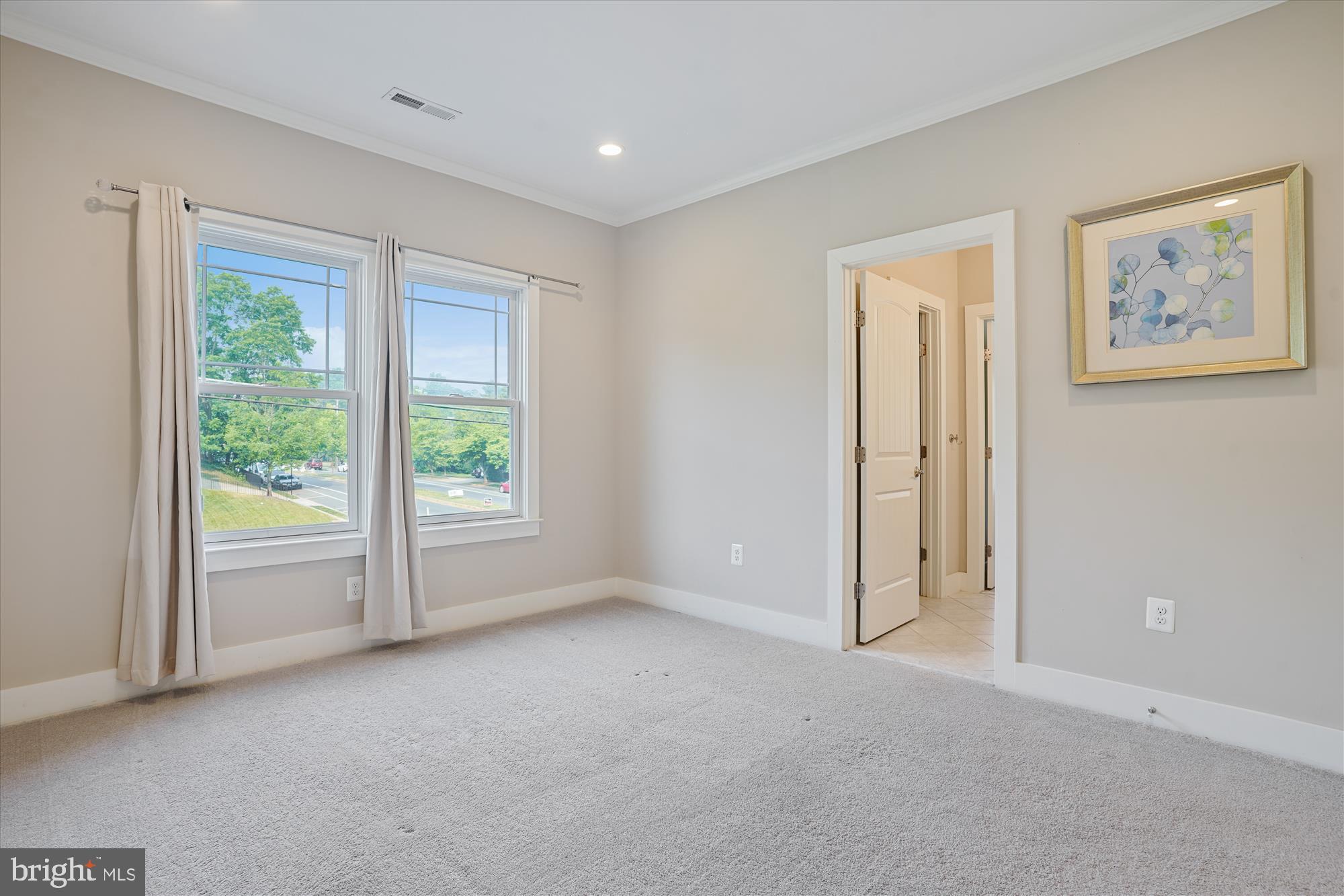 BERKSHIRE OAKWOOD - Residential