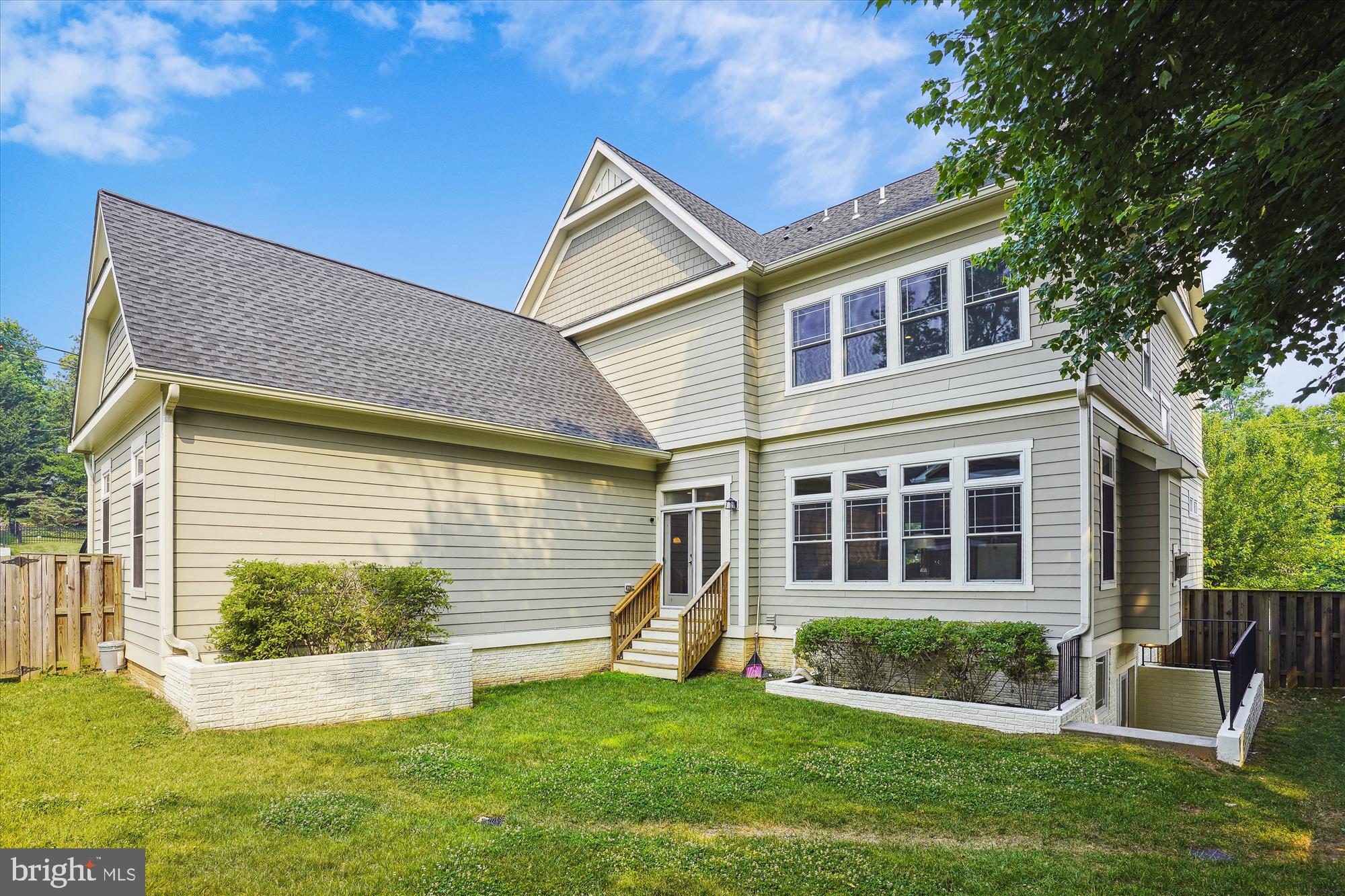 BERKSHIRE OAKWOOD - Residential