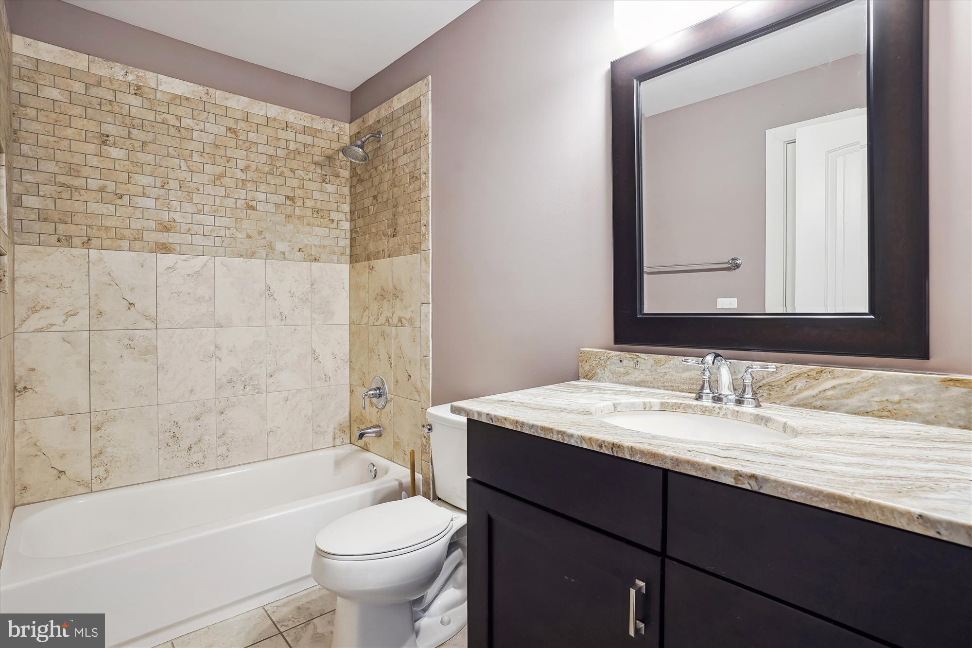 BERKSHIRE OAKWOOD - Residential