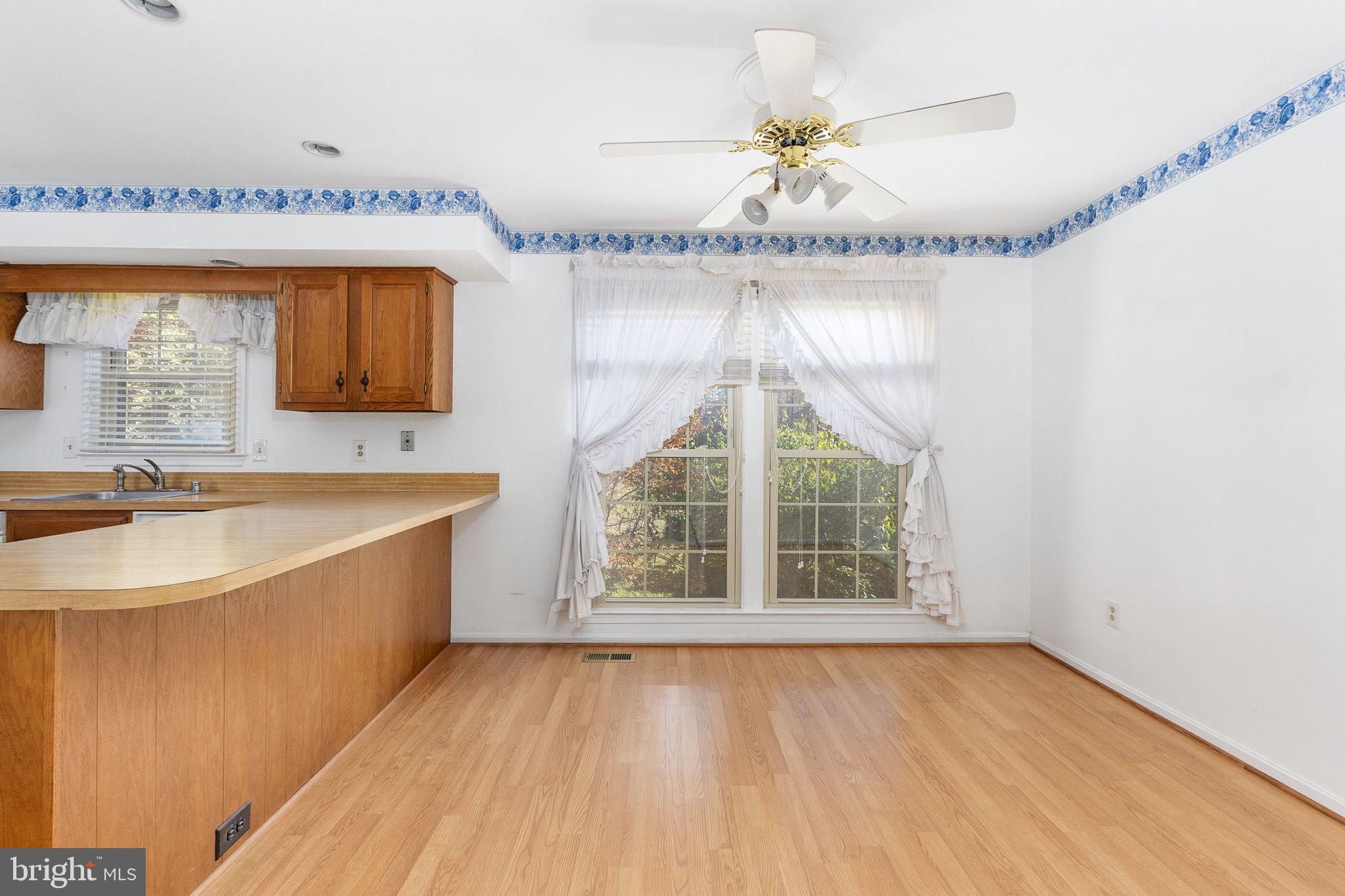 WOODLYNNE COMMUNITY - Residential