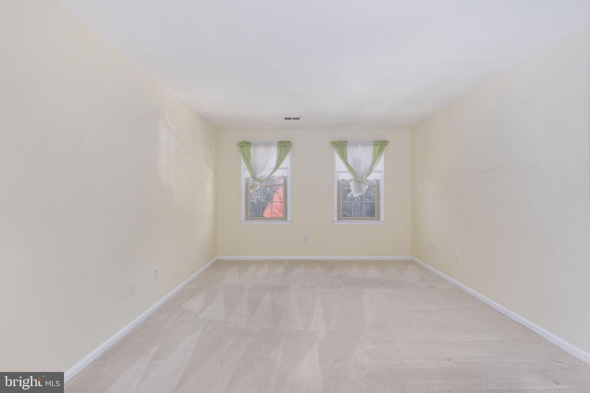 WOODLYNNE COMMUNITY - Residential