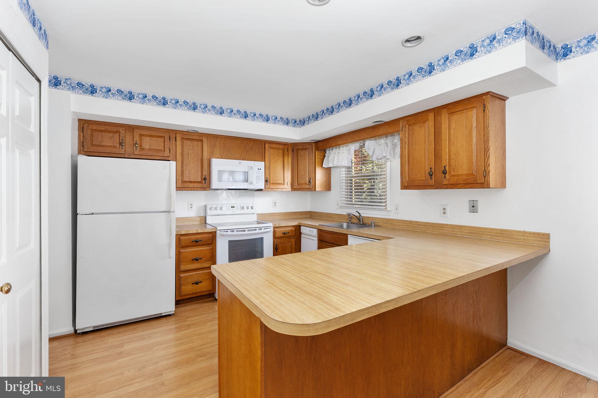 WOODLYNNE COMMUNITY - Residential