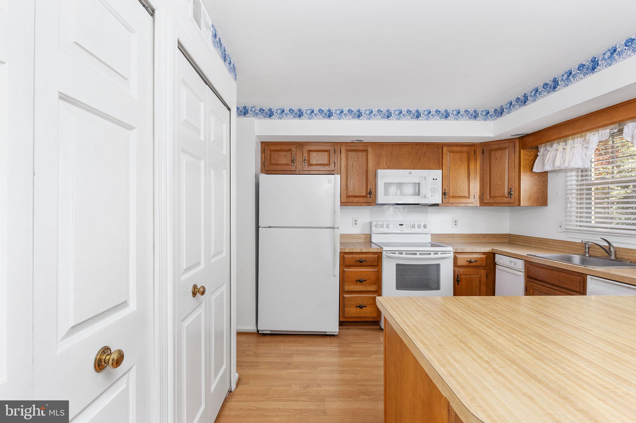 WOODLYNNE COMMUNITY - Residential