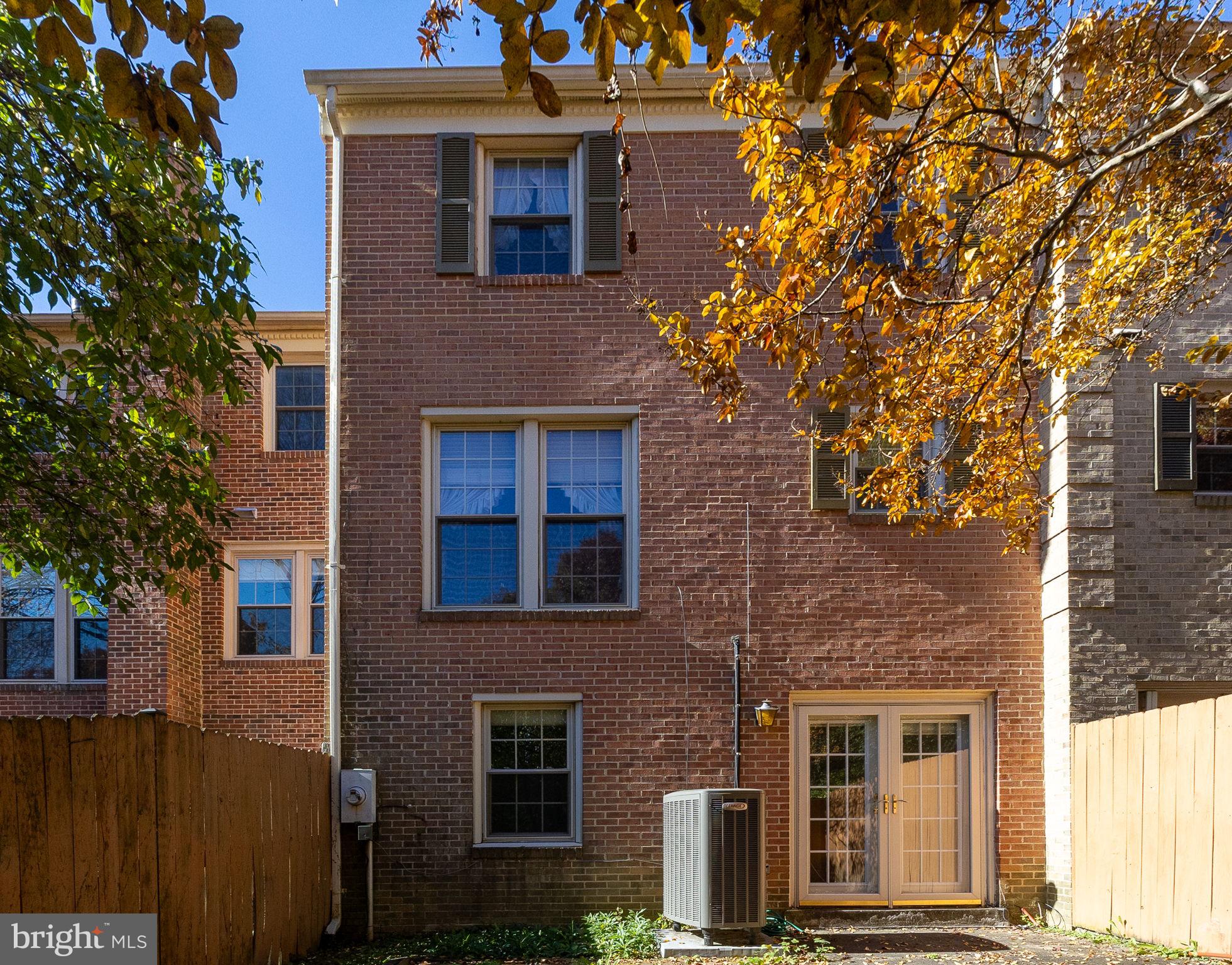 WOODLYNNE COMMUNITY - Residential