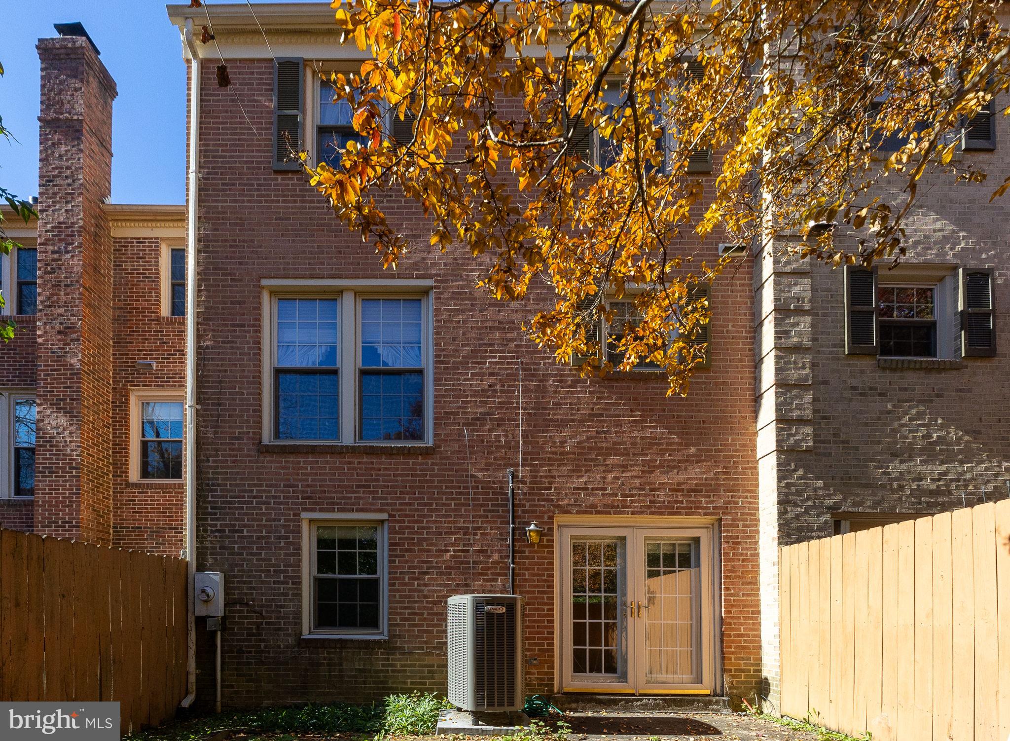 WOODLYNNE COMMUNITY - Residential