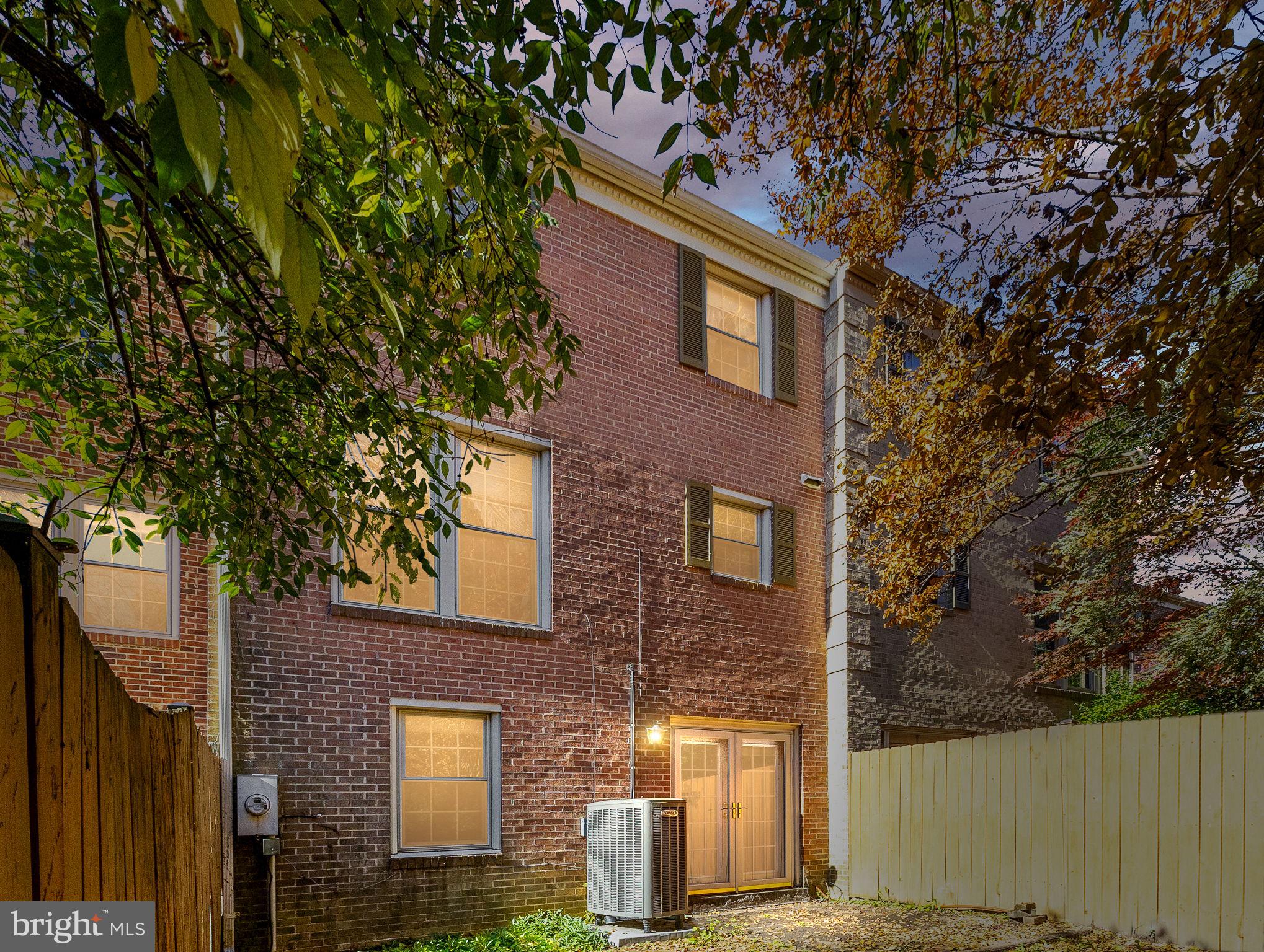 WOODLYNNE COMMUNITY - Residential