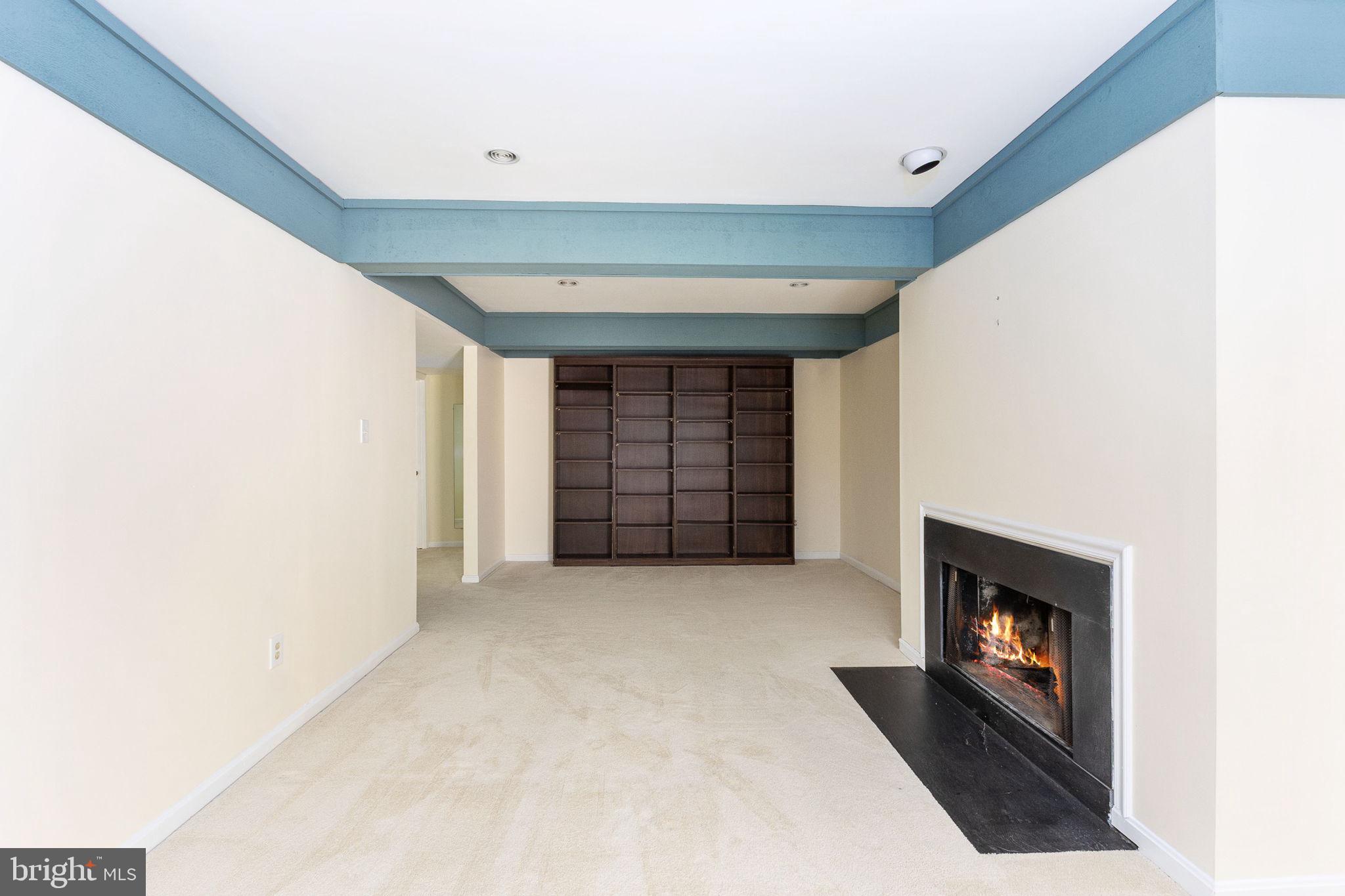 WOODLYNNE COMMUNITY - Residential