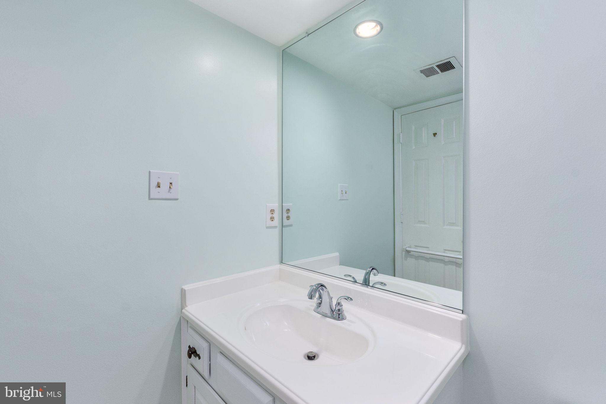 WOODLYNNE COMMUNITY - Residential