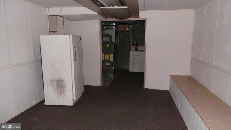 CRESTWOOD - Residential