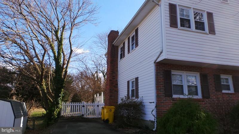 CRESTWOOD - Residential