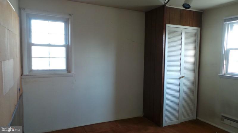 CRESTWOOD - Residential