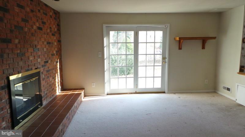 CRESTWOOD - Residential