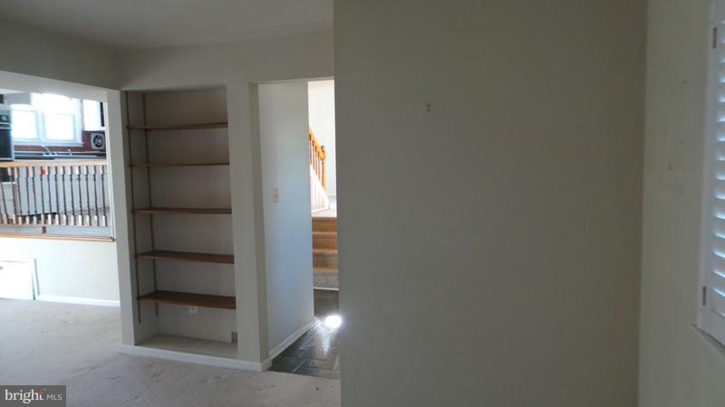 CRESTWOOD - Residential