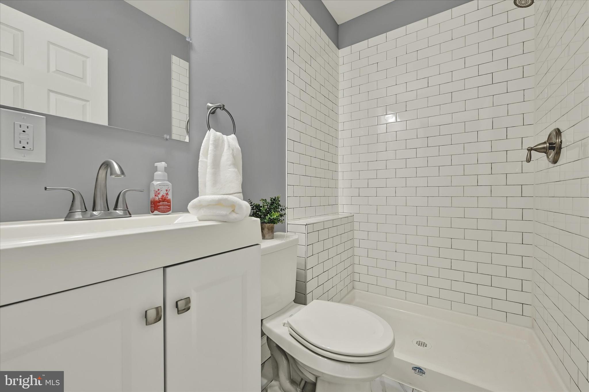 HAMPDEN HISTORIC DISTRICT - Residential